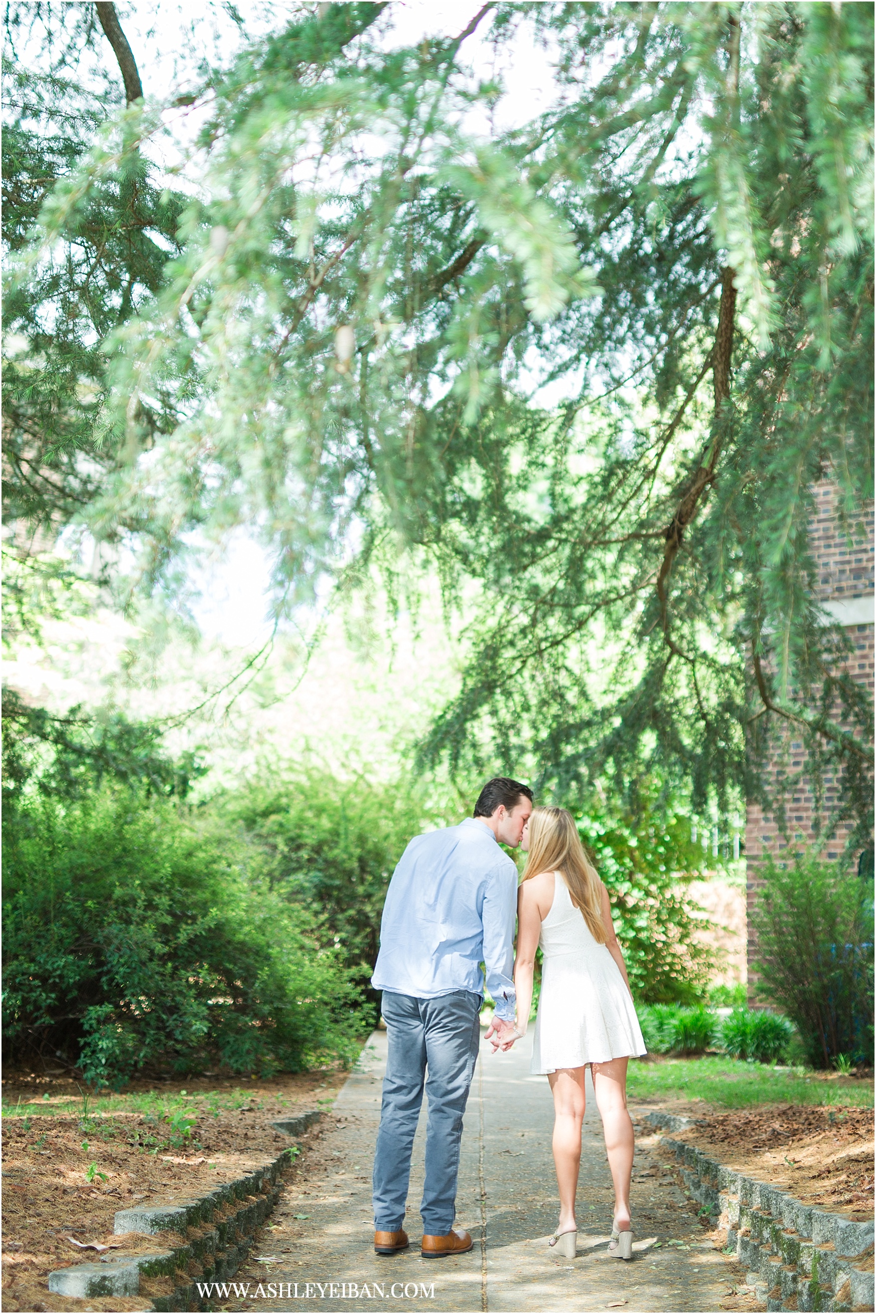 Sweet Briar Engagement || Lynchburg Wedding and Engagement Photographer || Ashley Eiban Photography || www.ashleyeiban.com