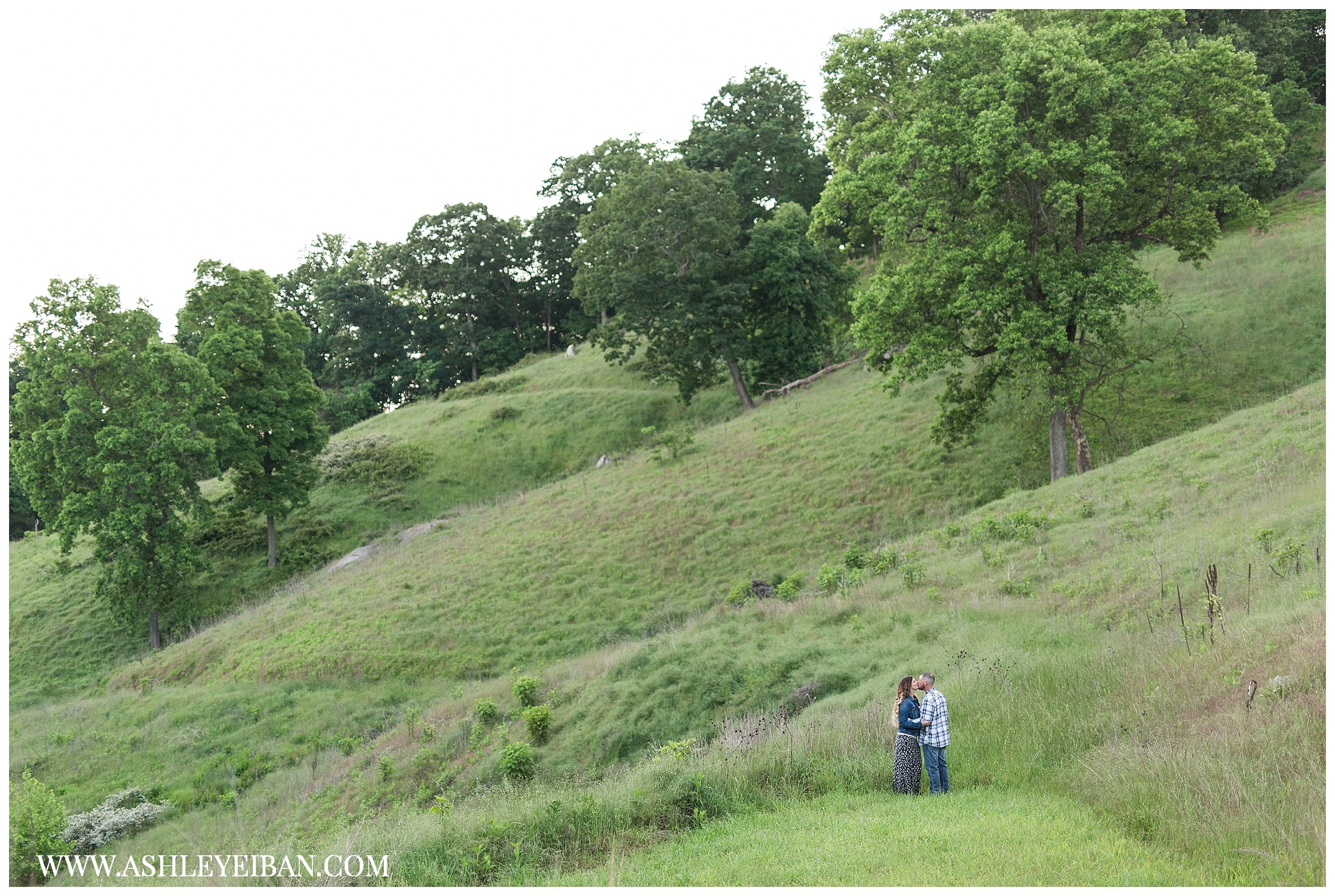 Lynchburg , VA Spring Engagement Photos || Lynchburg Wedding Photographer || Ashley Eiban Photography || www.ashleyeiban.com