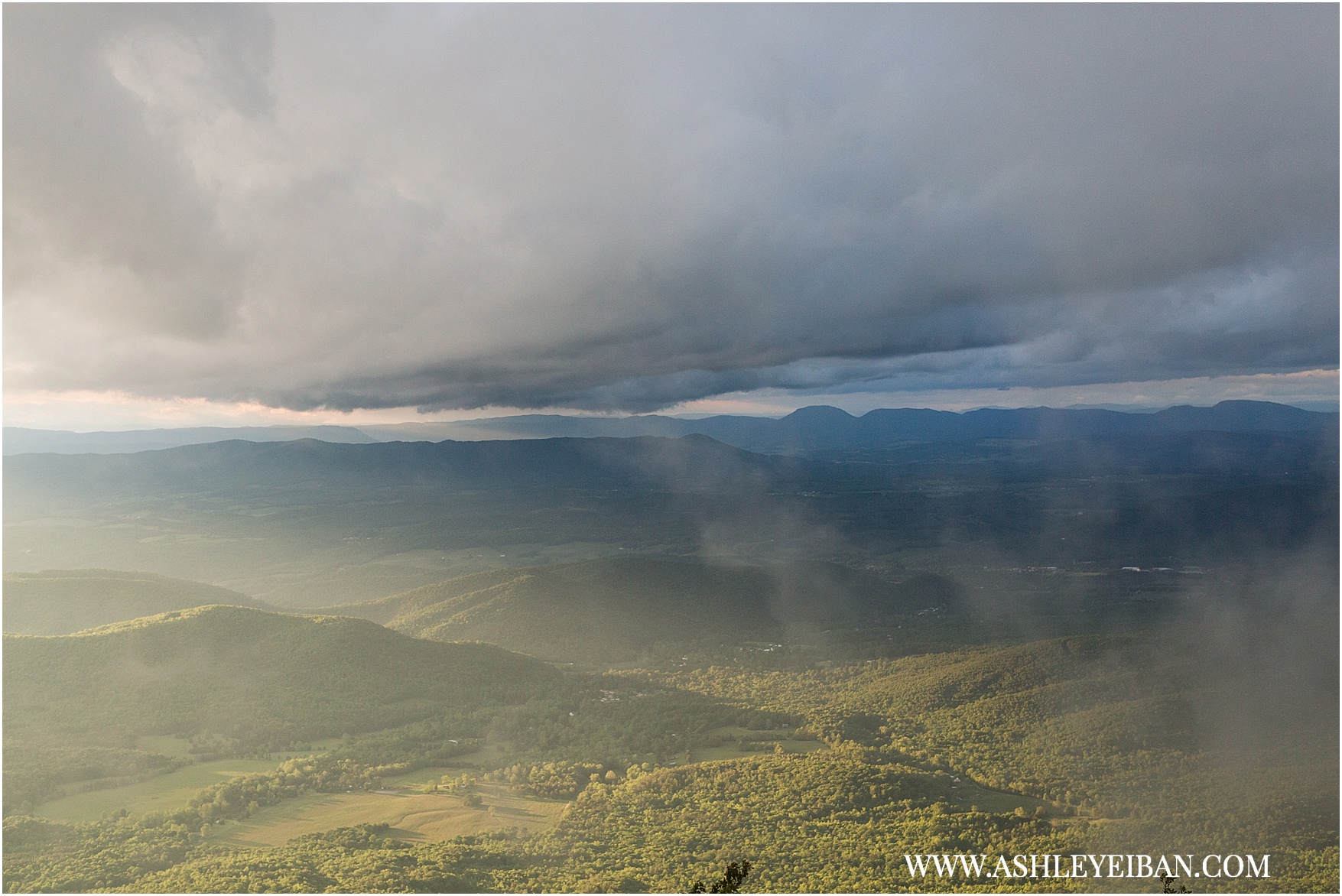 Mountaintop Engagement Session || Lynchburg Wedding and Engagement Photographer || www.ashleyeiban.com