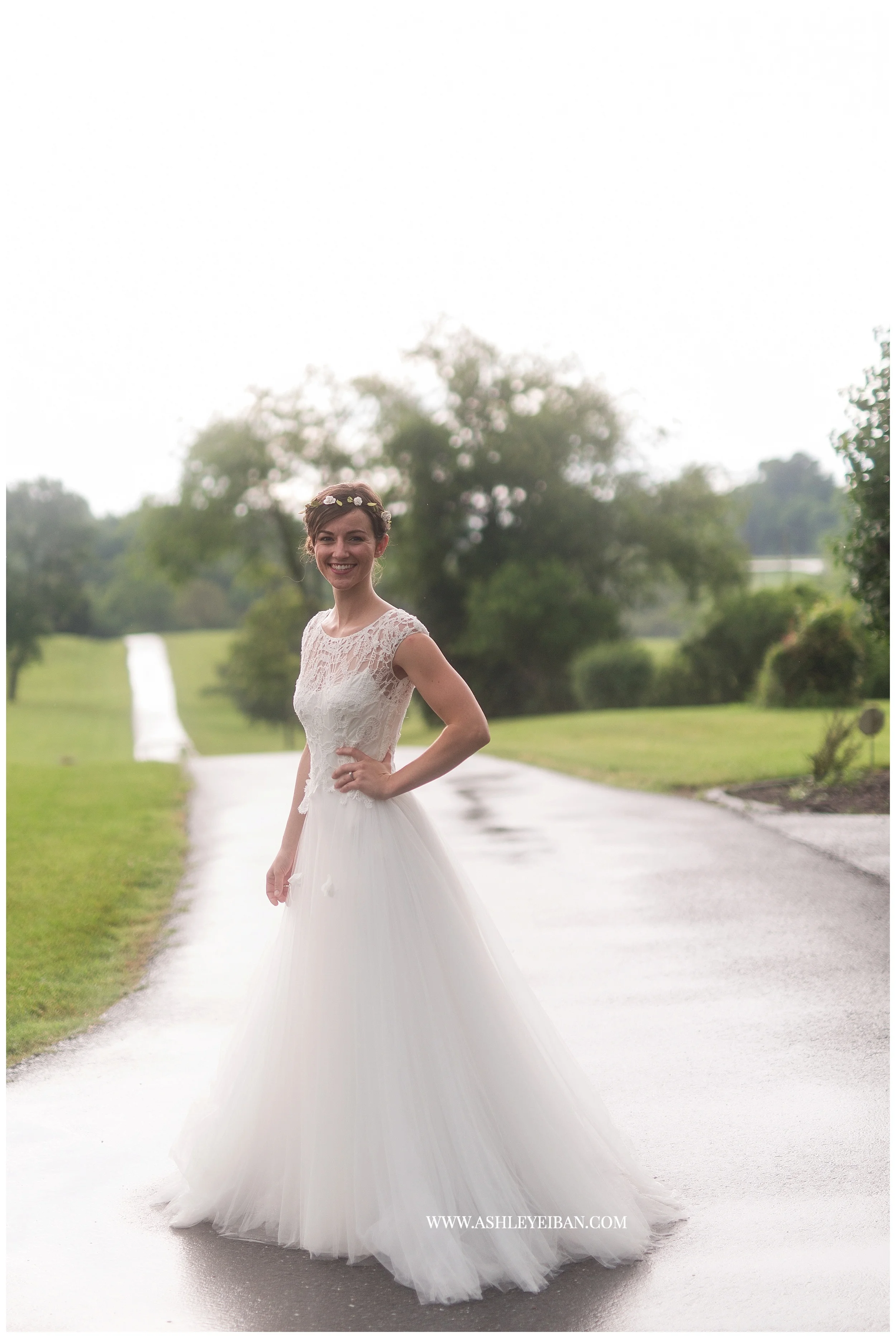 Lynchburg Wedding Photographer || Backyard Wedding || Ashley Eiban Photography || www.ashleyeiban.com
