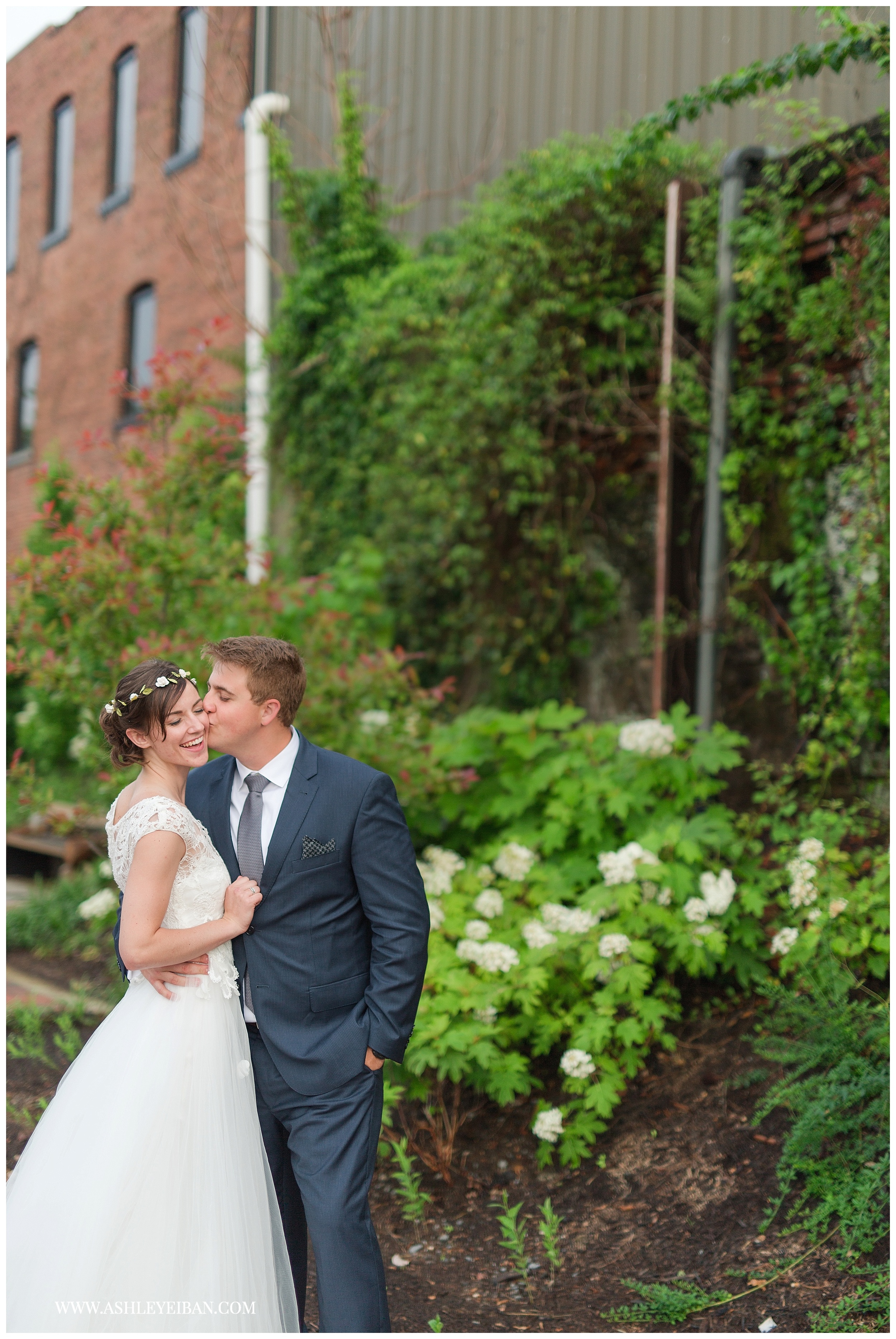 Lynchburg Wedding Photographer || Backyard Virginia Wedding || Craddock Terry Wedding || Ashley Eiban Photography || www.ashleyeiban.com