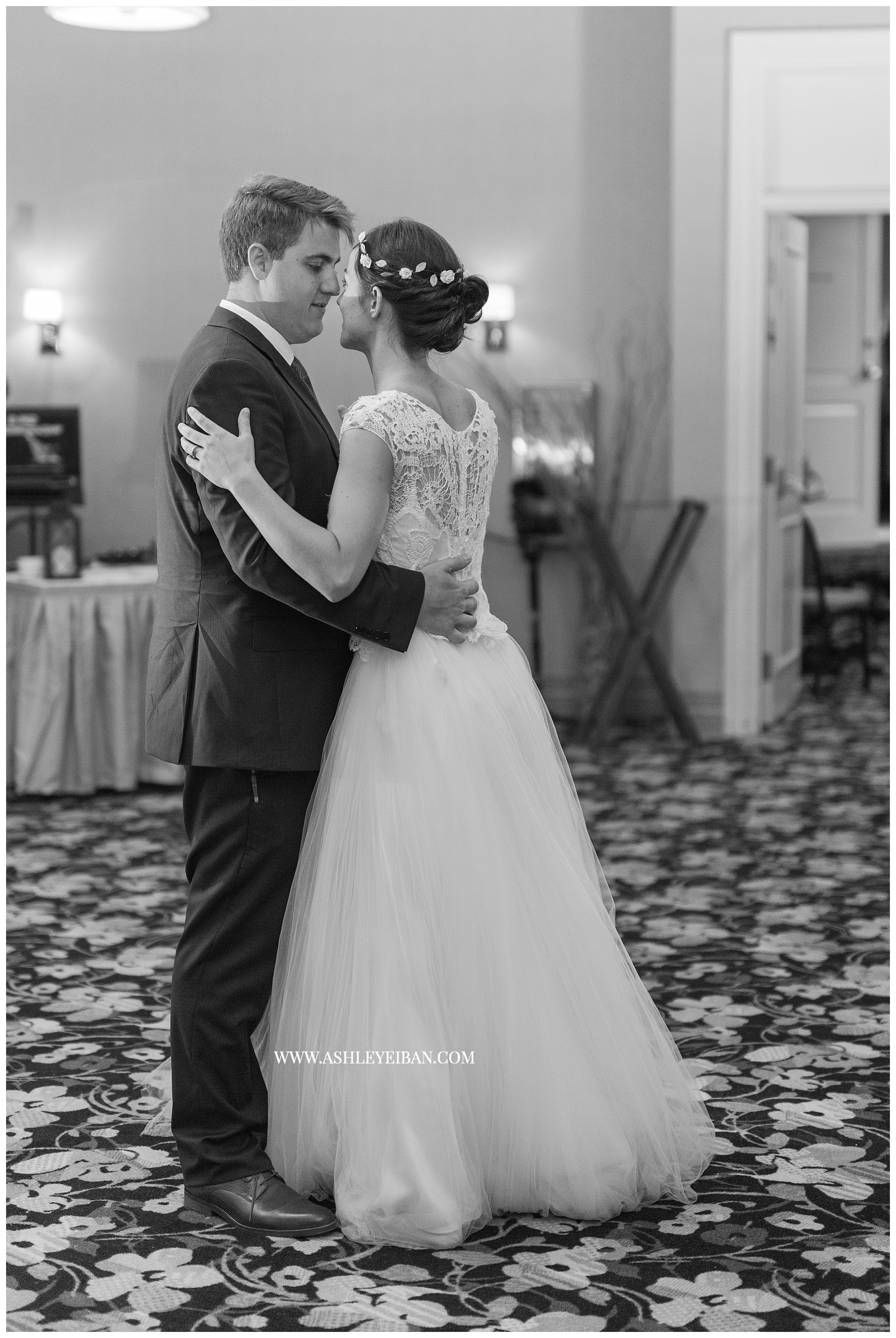 Lynchburg Wedding Photographer || Backyard Virginia Wedding || Craddock Terry Wedding || Ashley Eiban Photography || www.ashleyeiban.com