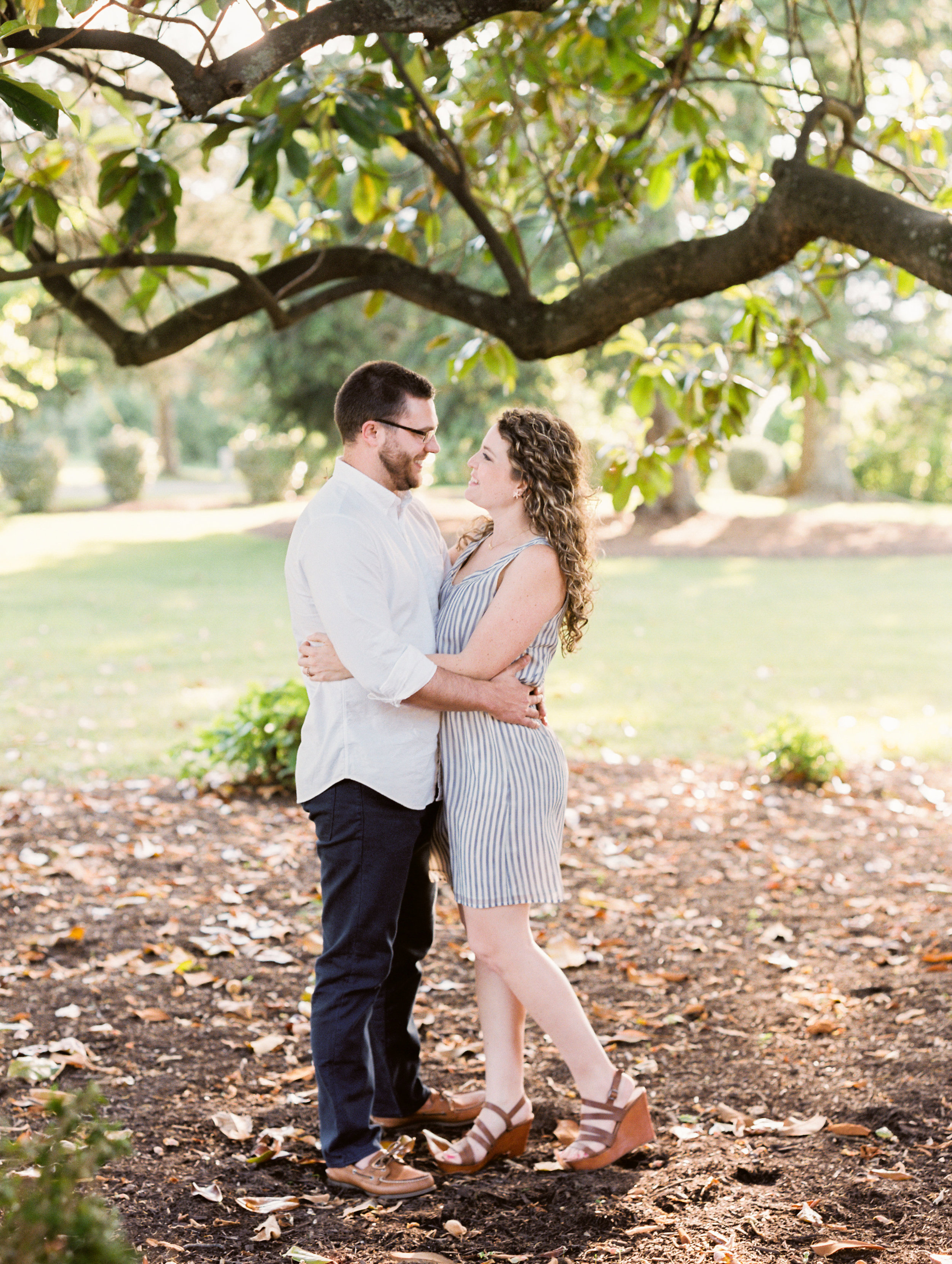 Lynchburg Wedding Photographer || Charlottesville Wedding Photographer || Ashley Eiban Photography || www.ashleyeiban.com