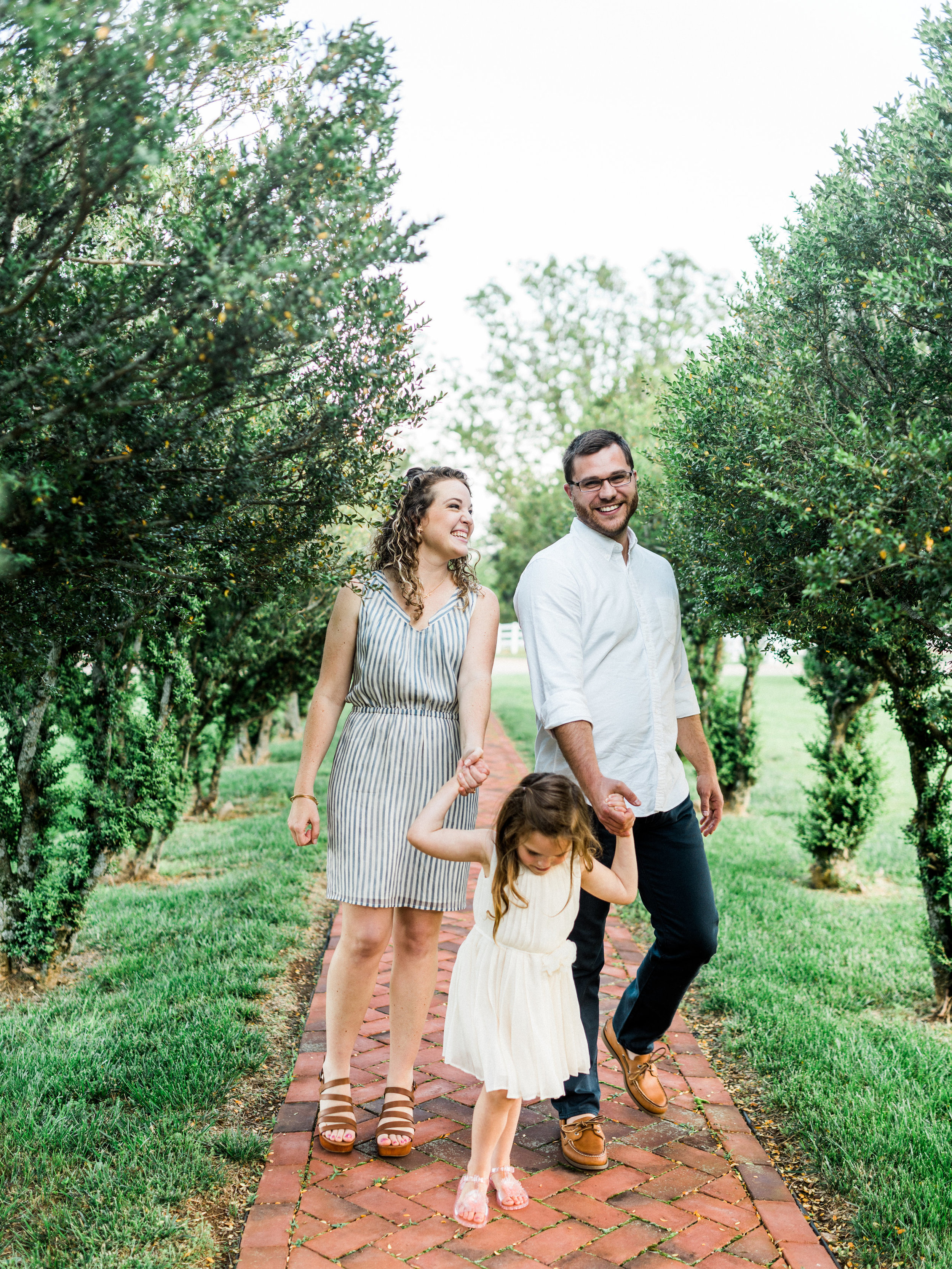 Lynchburg Wedding Photographer || Charlottesville Wedding Photographer || Ashley Eiban Photography || www.ashleyeiban.com