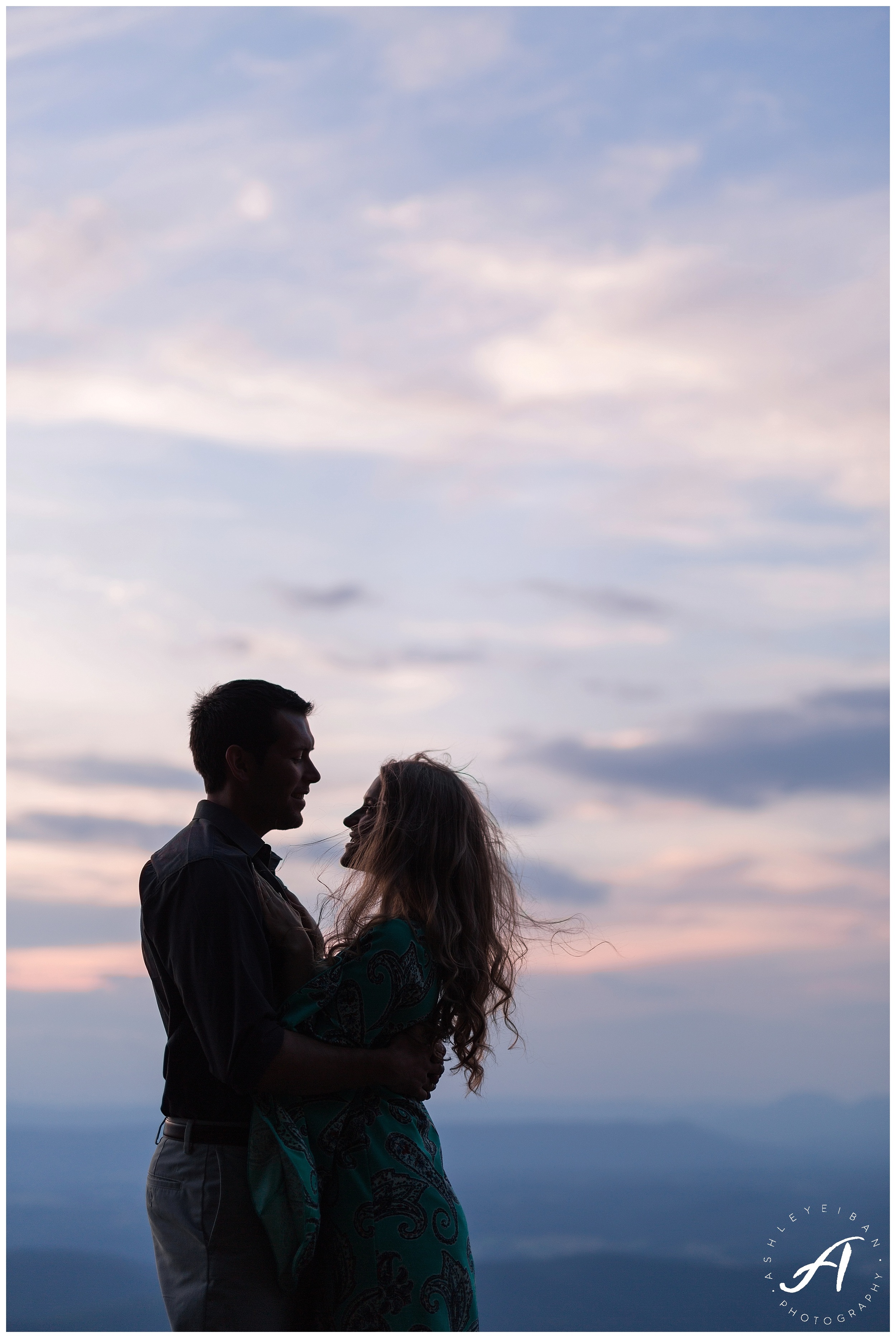 Summer Engagement Session || Lynchburg Virginia Wedding Photographer || Charlottesville Wedding Photographer || Ashley Eiban Photography || www.ashleyeiban.com