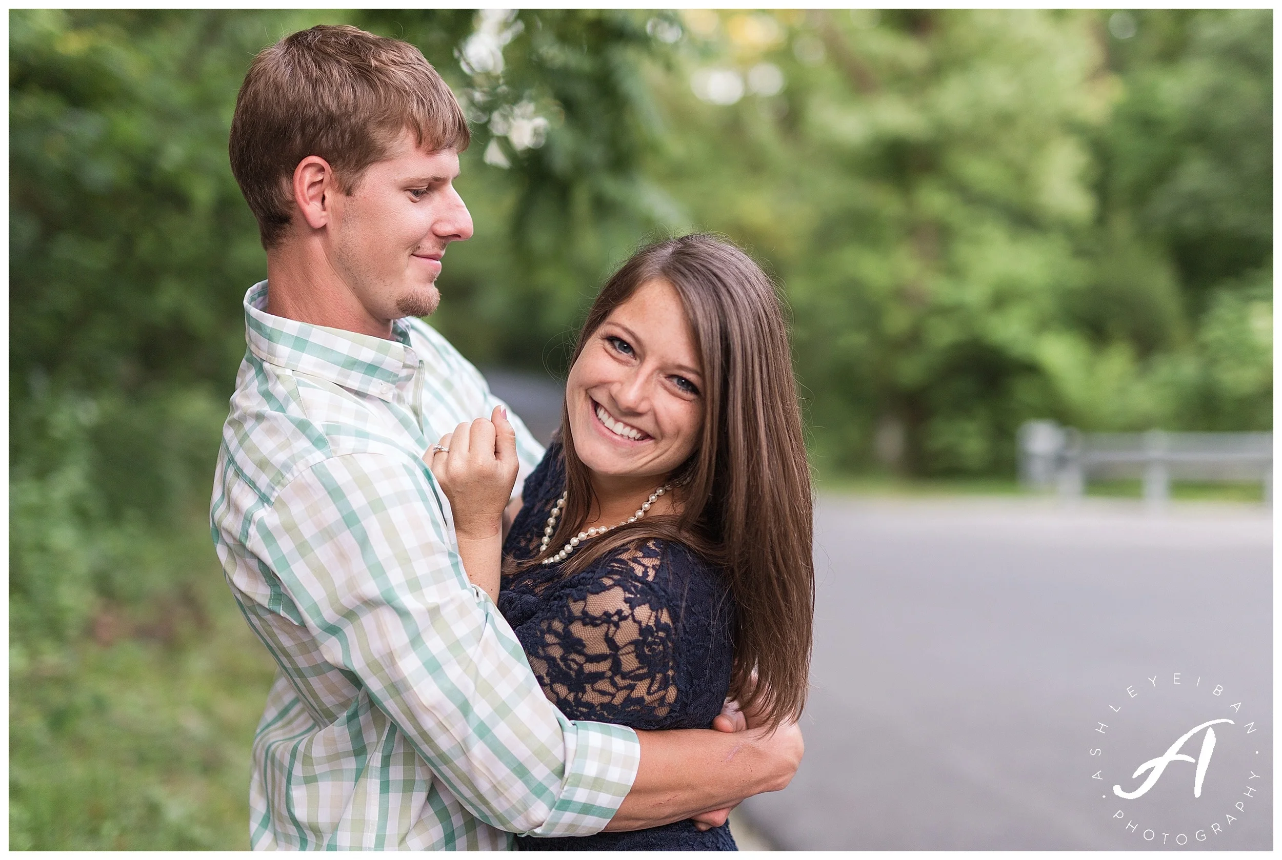 Lynchburg Virginia Wedding Photographer || Charlottesville Wedding Photographer || Ashley Eiban Photography || www.ashleyeiban.com