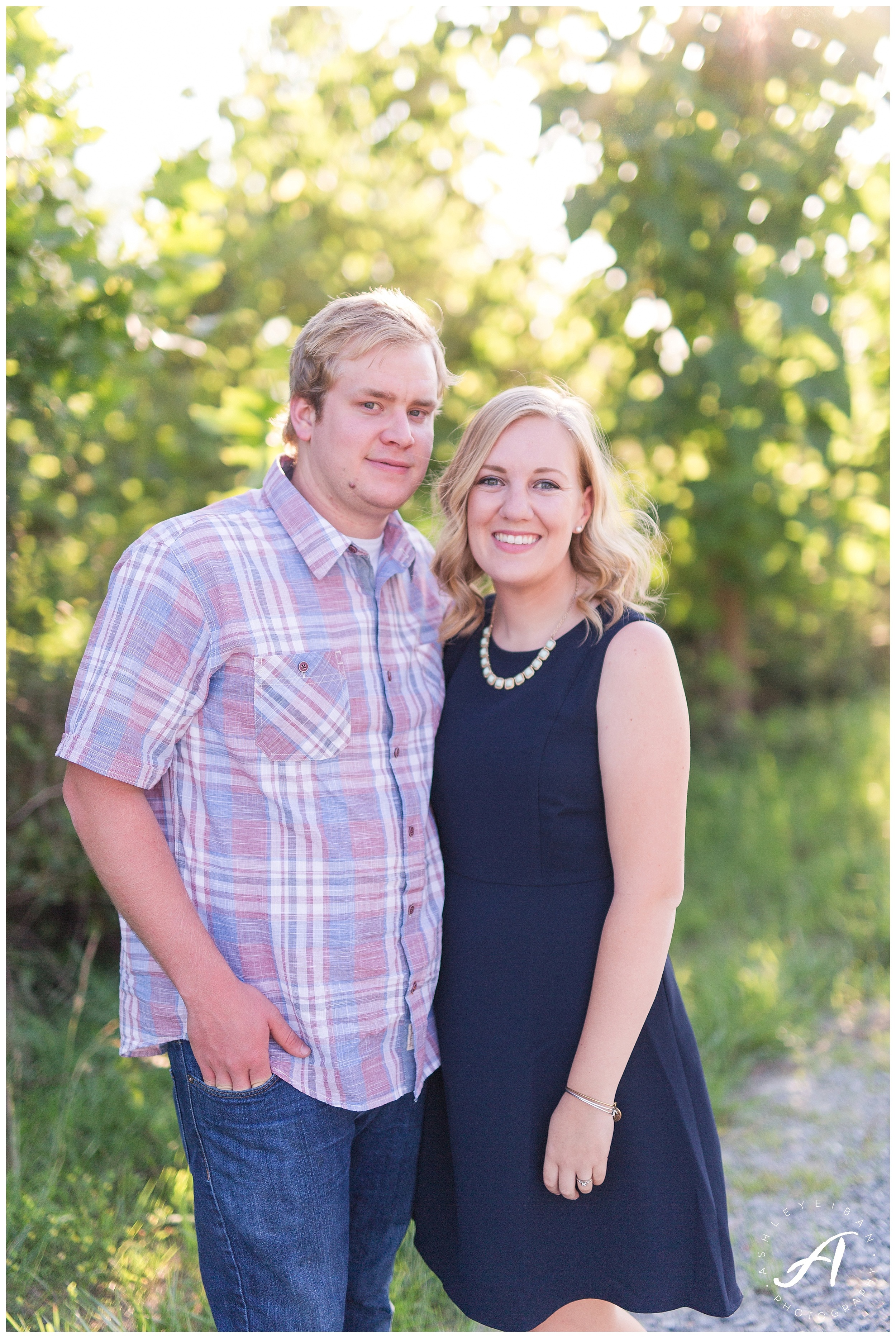 Summer Engagement Session || Lynchburg VA Wedding Photographer || Charlottesville Wedding Photographer || Ashley Eiban Photography || www.ashleyeiban.com