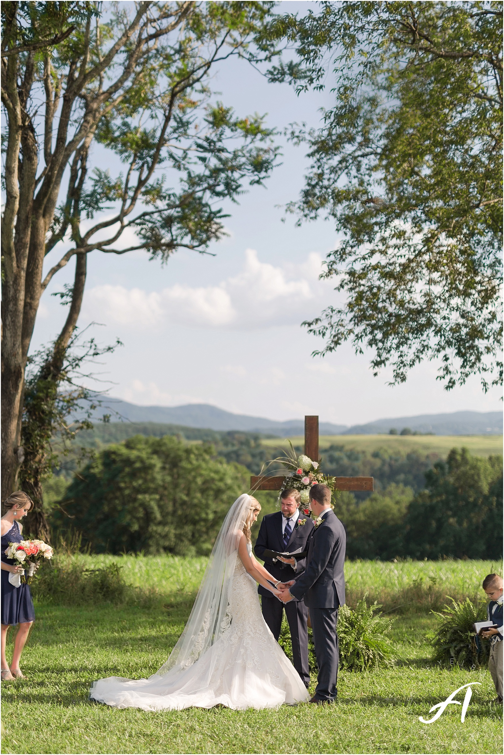 navy and coral mountain view Wedding at The Glen at The Boxtree Lodge || Braeloch Wedding in Vinton, Virginia || Ashley Eiban Photography || www.ashleyeiban.com