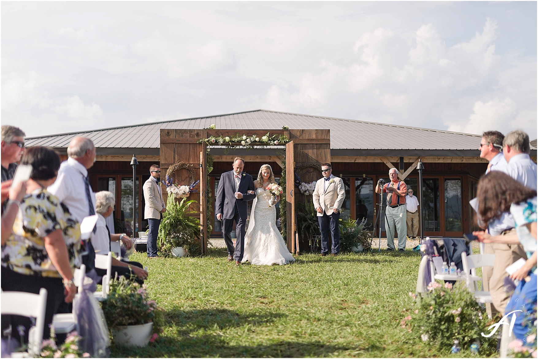 navy and coral mountain view Wedding at The Glen at The Boxtree Lodge || Braeloch Wedding in Vinton, Virginia || Ashley Eiban Photography || www.ashleyeiban.com