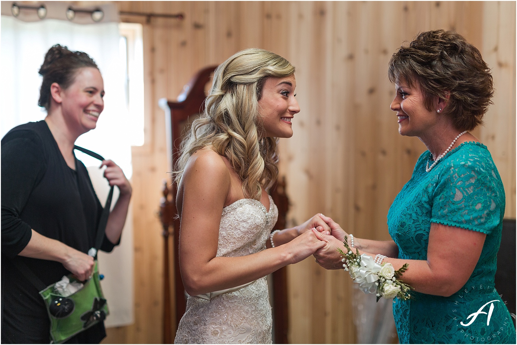 navy and coral mountain view Wedding at The Glen at The Boxtree Lodge || Braeloch Wedding in Vinton, Virginia || Ashley Eiban Photography || www.ashleyeiban.com