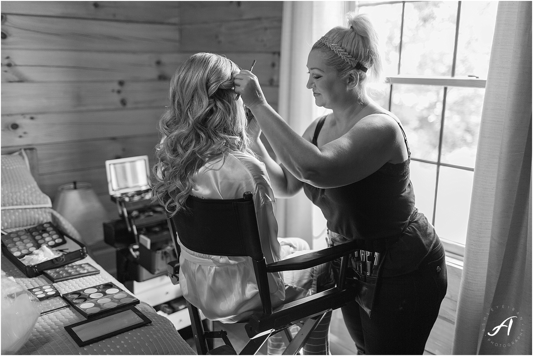 navy and coral mountain view Wedding at The Glen at The Boxtree Lodge || Braeloch Wedding in Vinton, Virginia || Ashley Eiban Photography || www.ashleyeiban.com