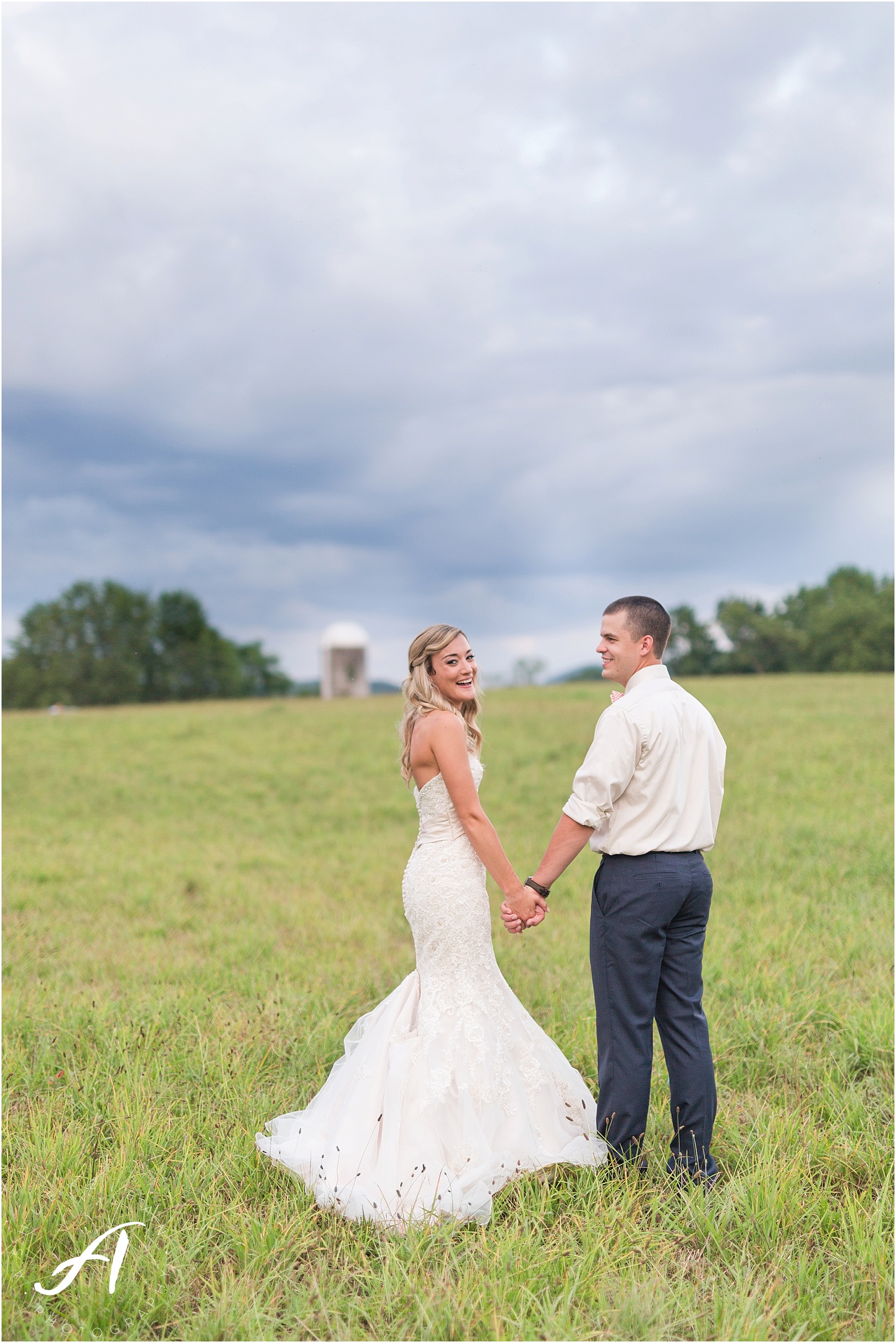 navy and coral mountain view Wedding at The Glen at The Boxtree Lodge || Braeloch Wedding in Vinton, Virginia || Ashley Eiban Photography || www.ashleyeiban.com