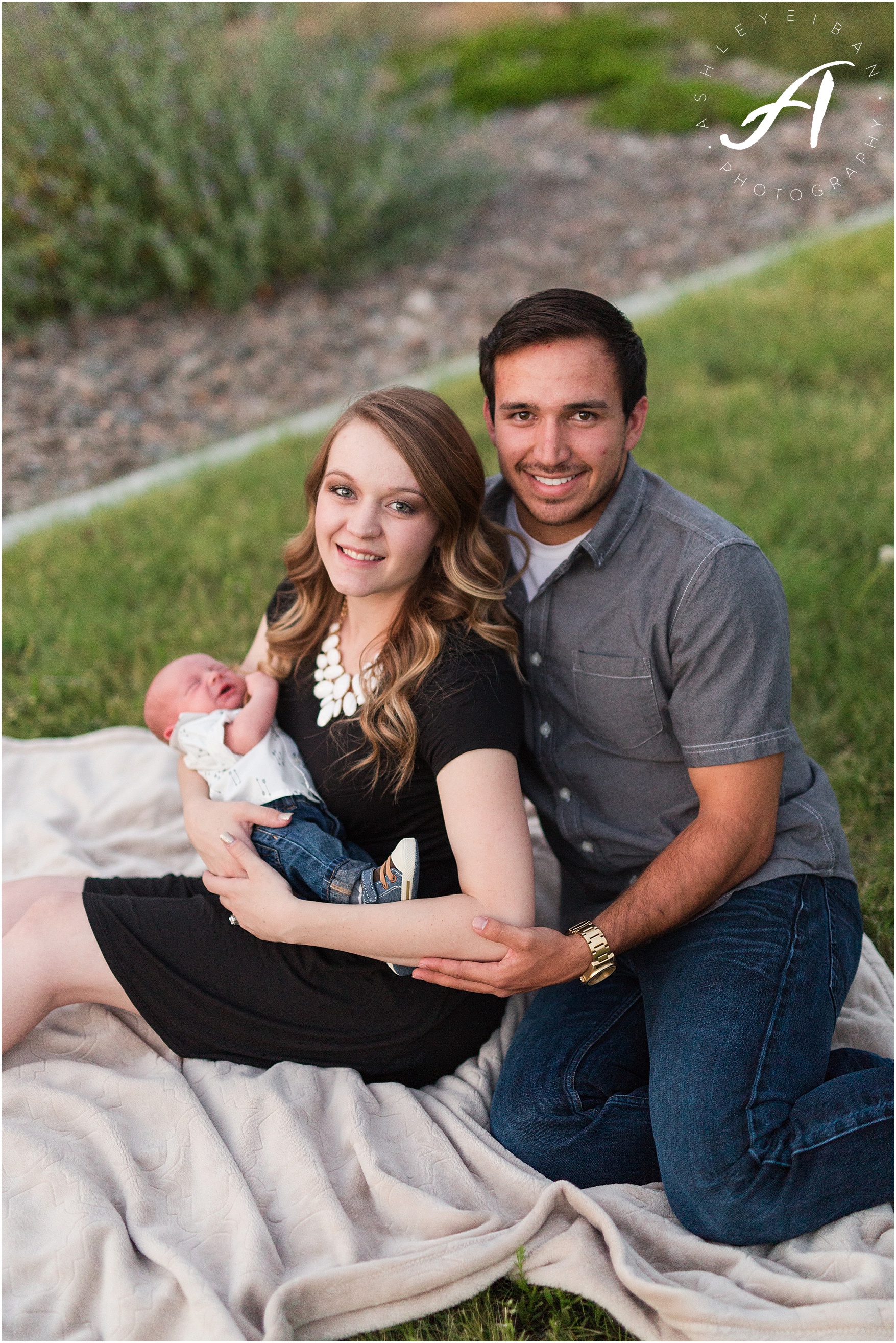 Albuquerque, New Mexico Family and Lifestyle Photographer || Breighton's Newborn Session || Ashley Eiban Photography || www.ashleyeiban.com