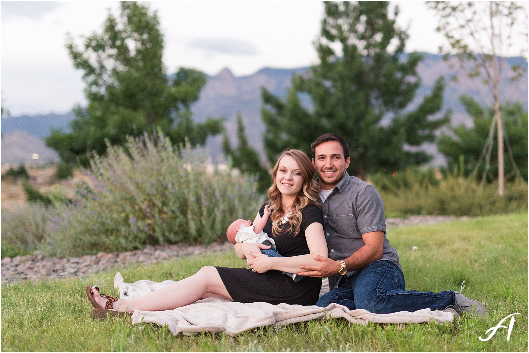 Albuquerque, New Mexico Family and Lifestyle Photographer || Breighton's Newborn Session || Ashley Eiban Photography || www.ashleyeiban.com