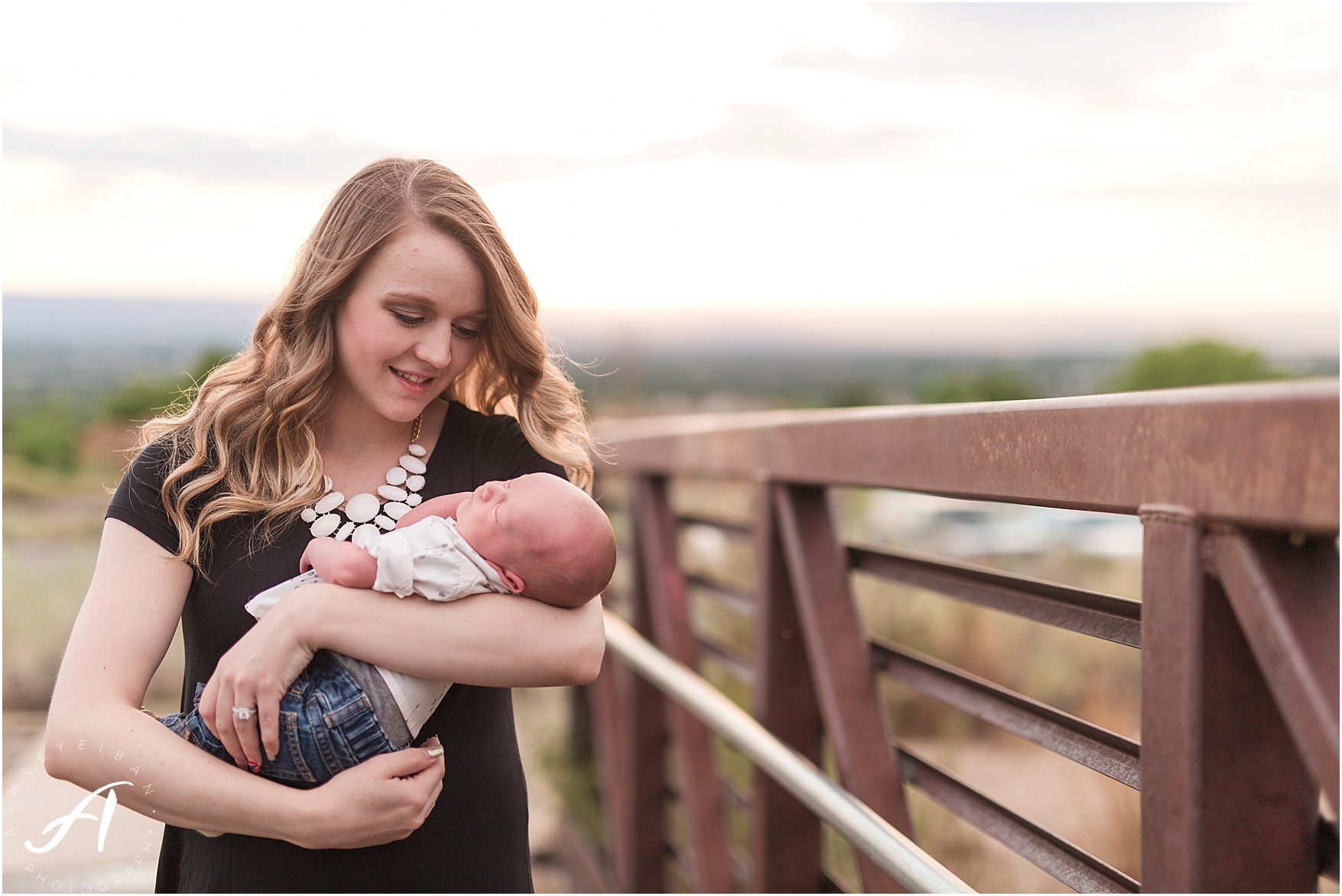 Albuquerque, New Mexico Family and Lifestyle Photographer || Breighton's Newborn Session || Ashley Eiban Photography || www.ashleyeiban.com