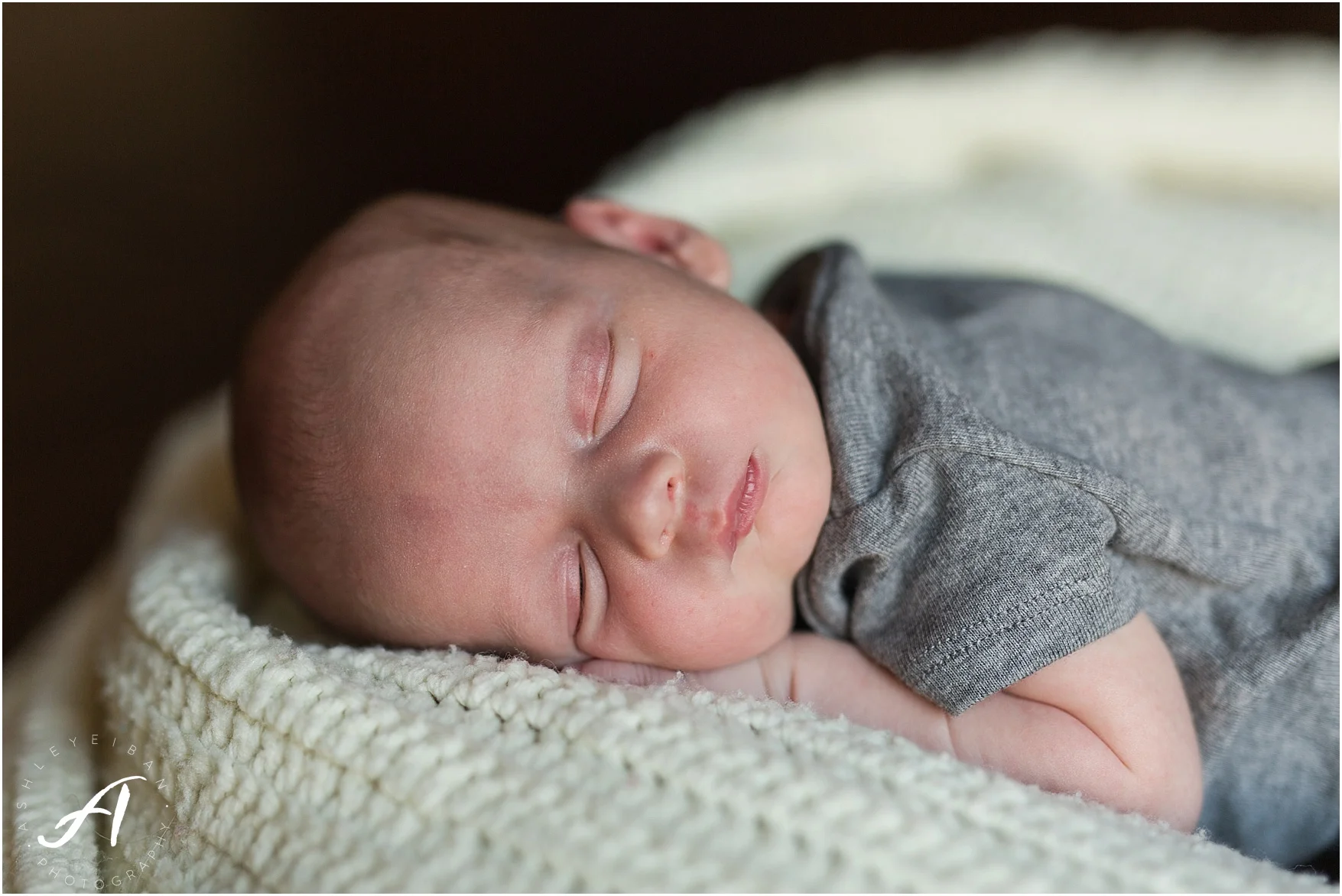 Albuquerque, New Mexico Family and Lifestyle Photographer || Breighton's Newborn Session || Ashley Eiban Photography || www.ashleyeiban.com