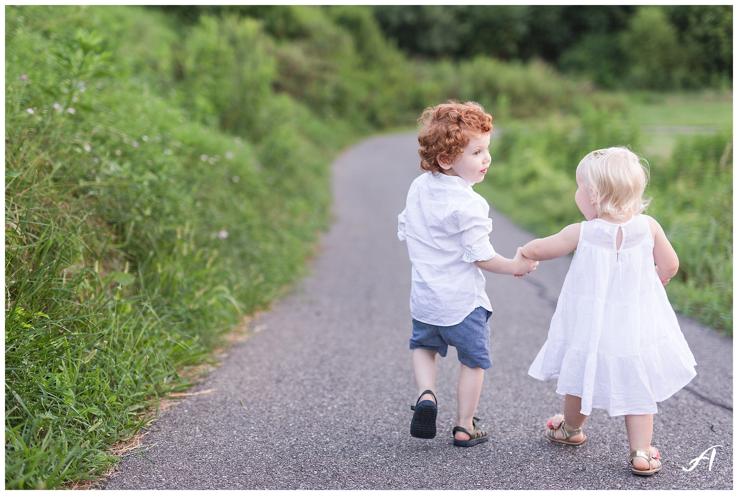 Lynchburg Virginia Family Photographer || Central VA Wedding and Portrait Photographer || Ashley Eiban Photography || www.ashleyeiban.com