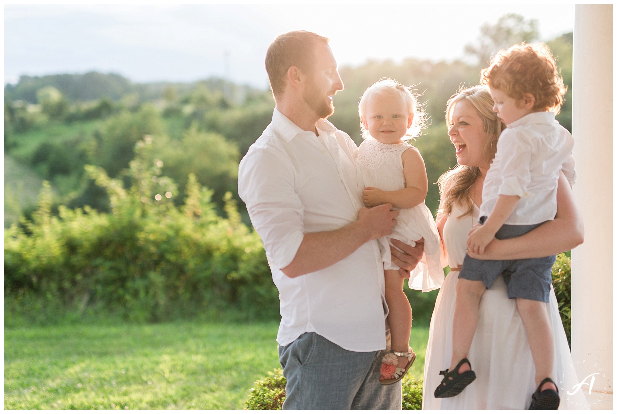 Lynchburg Virginia Family Photographer || Central VA Wedding and Portrait Photographer || Ashley Eiban Photography || www.ashleyeiban.com