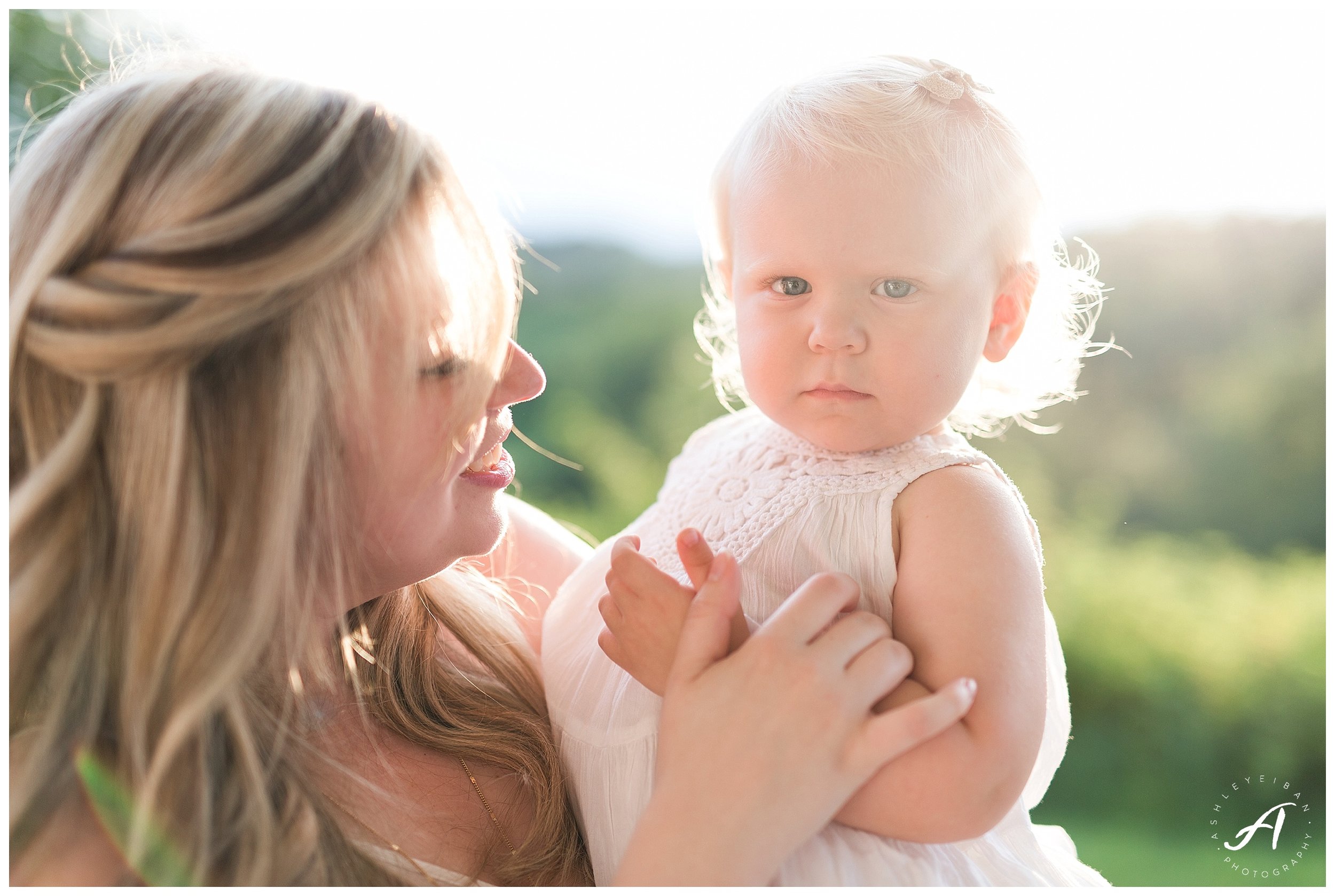 Lynchburg Virginia Family Photographer || Central VA Wedding and Portrait Photographer || Ashley Eiban Photography || www.ashleyeiban.com