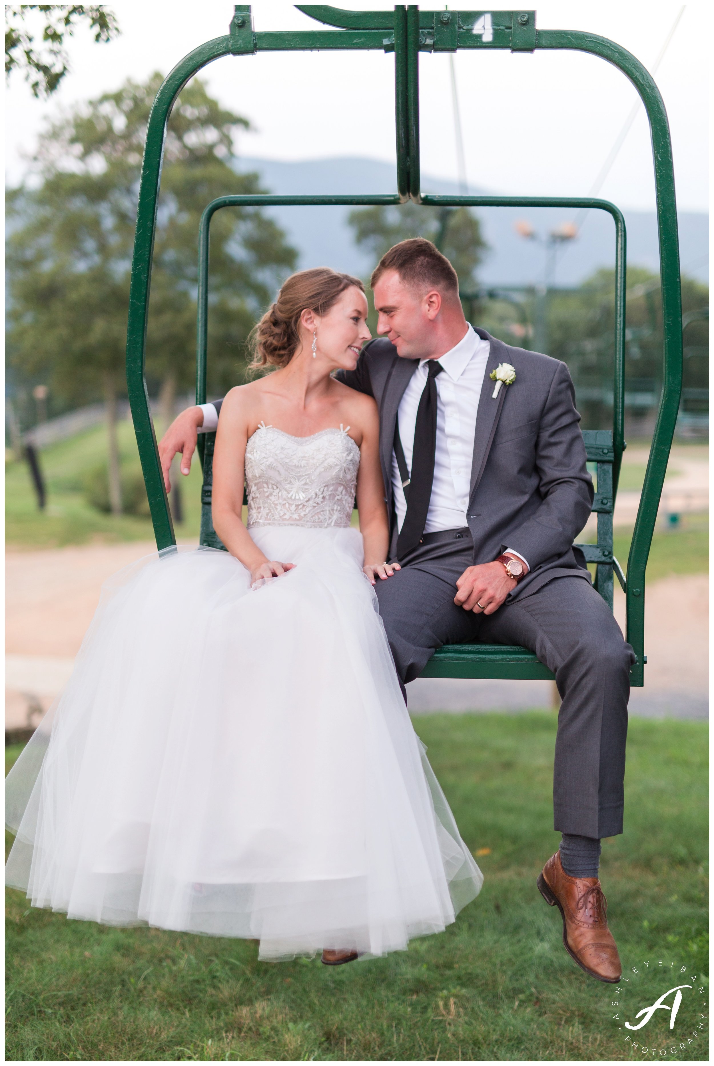 Elegant Gray Summer Wedding || Wintergreen Resort Wedding || Lynchburg Wedding Photographer || Ashley Eiban Photography || www.ashleyeiban.com