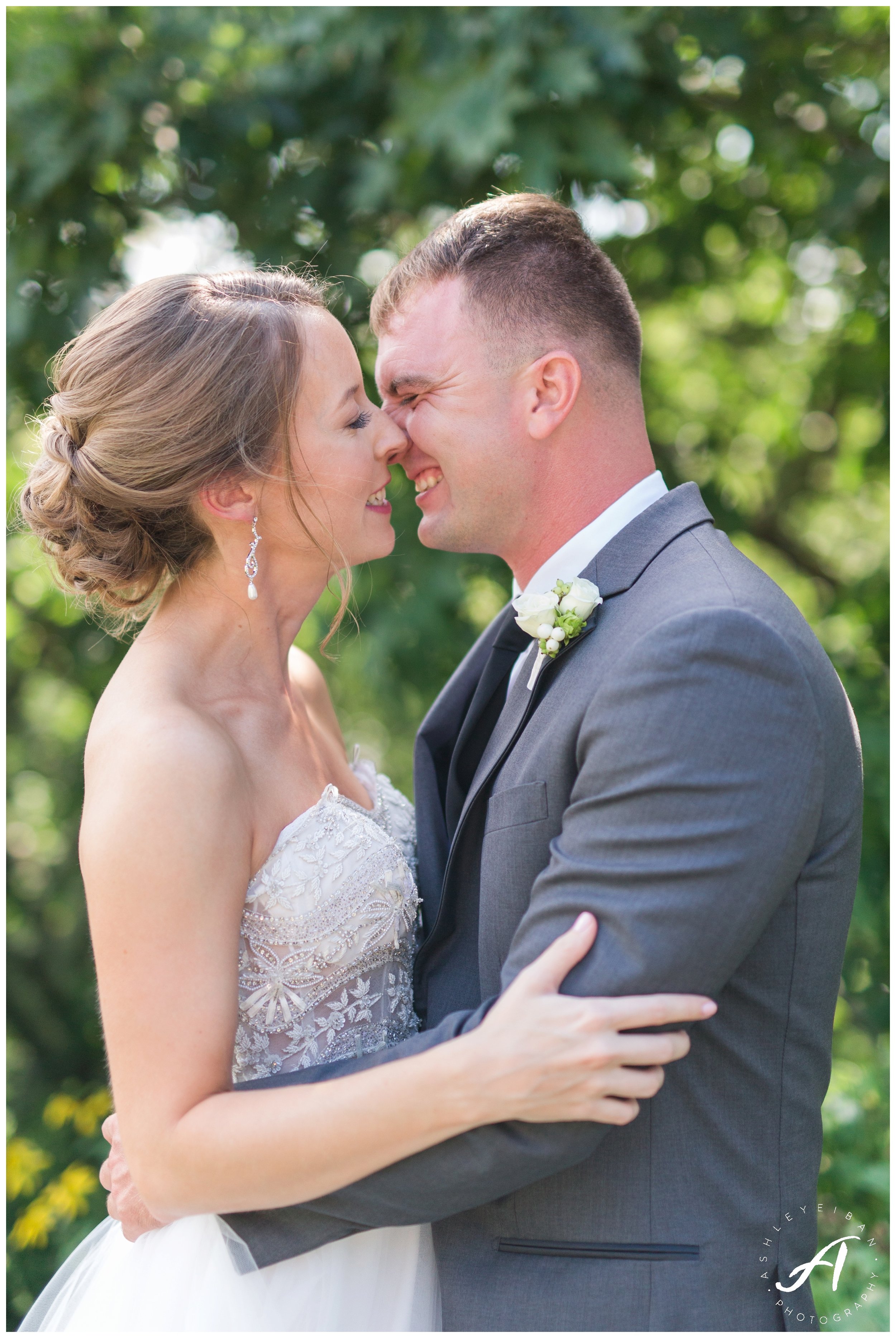 Elegant Gray Summer Wedding || Wintergreen Resort Wedding || Lynchburg Wedding Photographer || Ashley Eiban Photography || www.ashleyeiban.com