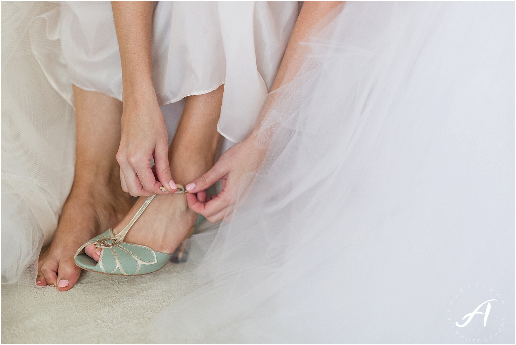 Wintergreen Resort Wedding || Elegant gray and green summer wedding || Ashley Eiban Photography || www.ashleyeiban.com