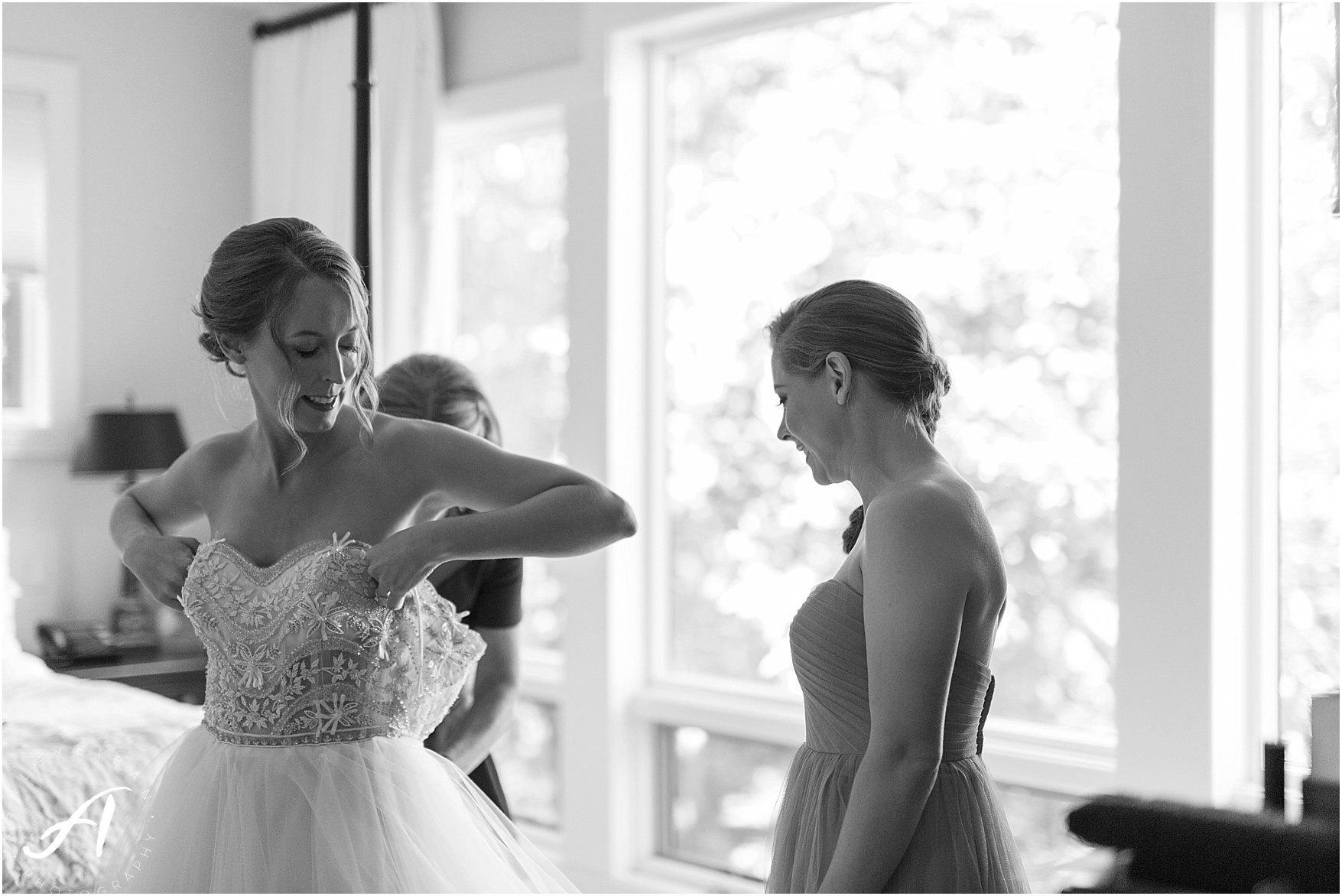 Wintergreen Resort Wedding || Elegant gray and green summer wedding || Ashley Eiban Photography || www.ashleyeiban.com