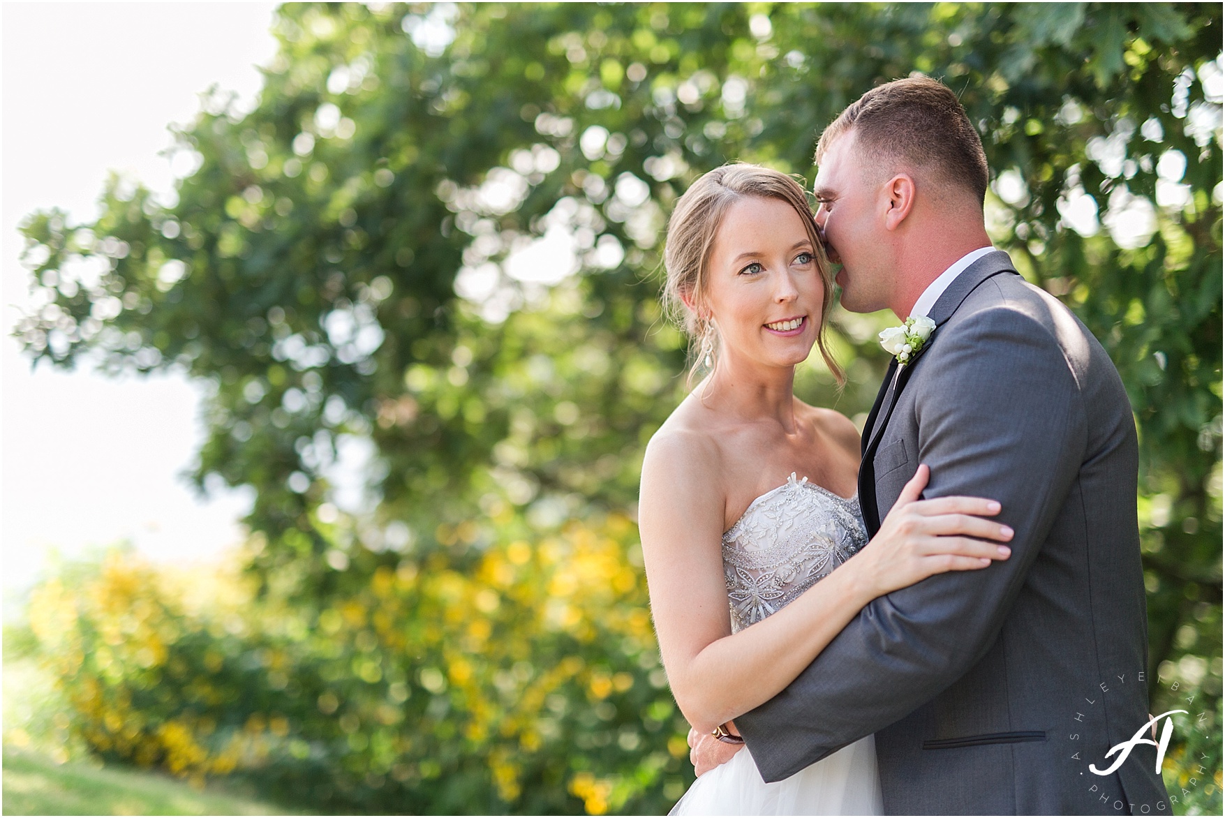 Wintergreen Resort Wedding || Elegant gray and green summer wedding || Ashley Eiban Photography || www.ashleyeiban.com