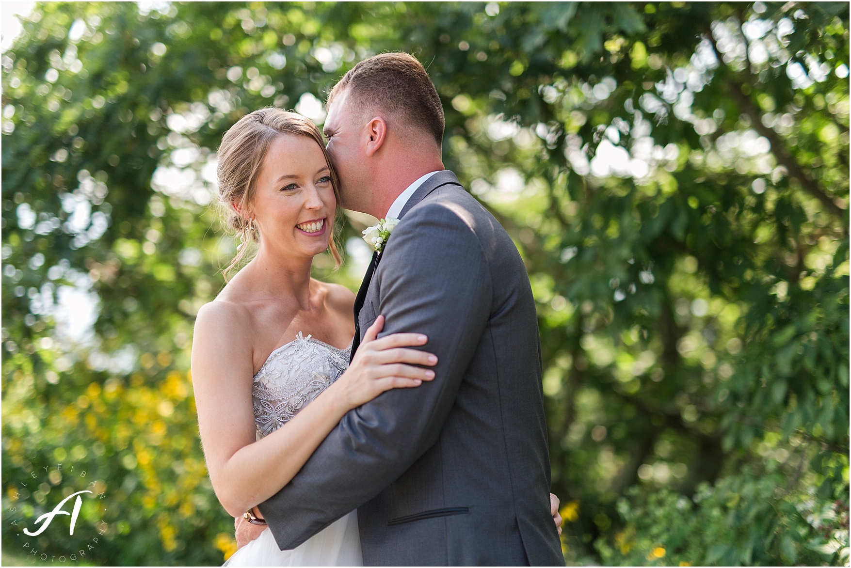 Wintergreen Resort Wedding || Elegant gray and green summer wedding || Ashley Eiban Photography || www.ashleyeiban.com