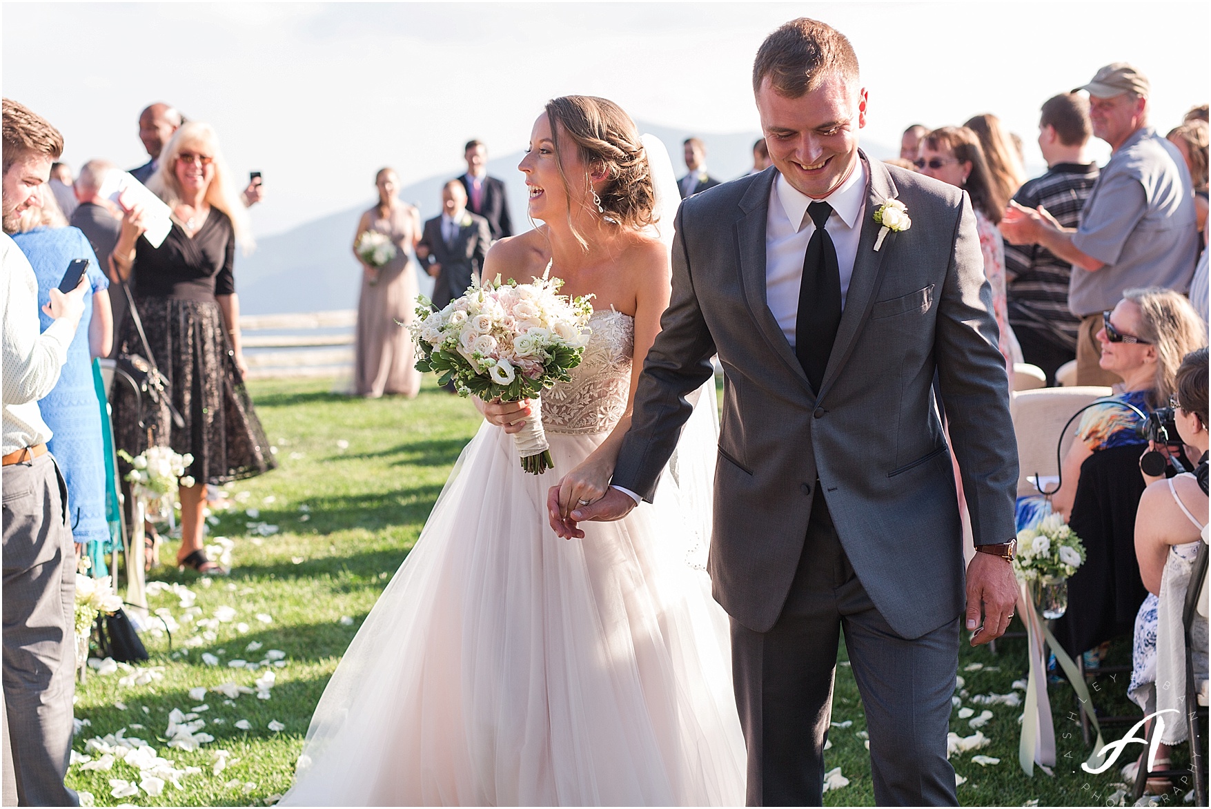 Wintergreen Resort Wedding || Elegant gray and green summer wedding || Ashley Eiban Photography || www.ashleyeiban.com