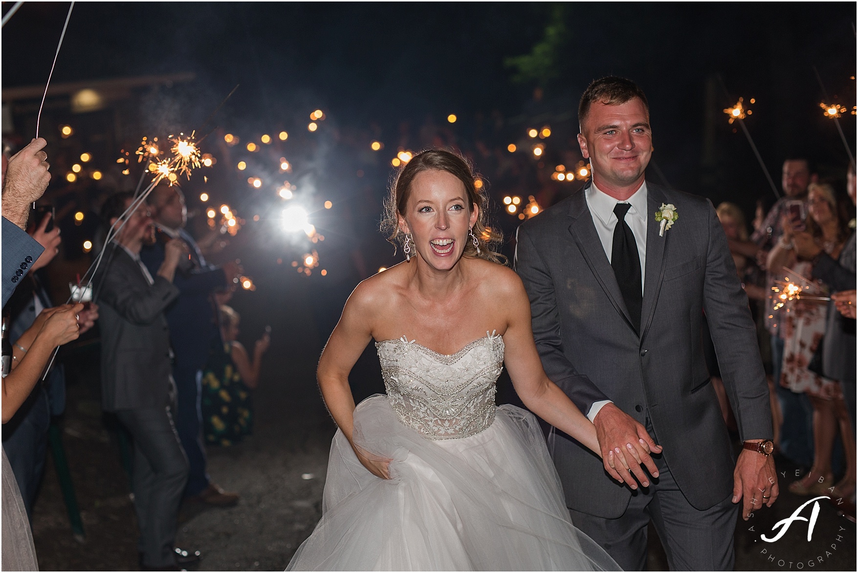 Wintergreen Resort Wedding || Elegant gray and green summer wedding || Ashley Eiban Photography || www.ashleyeiban.com