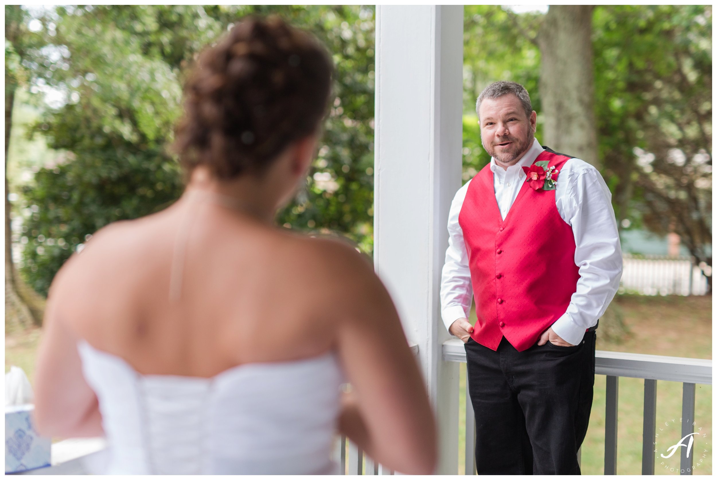 Avoca Museum Wedding || Central VA Wedding || Lynchburg Virginia Wedding Photographer || www.ashleyeiban.com