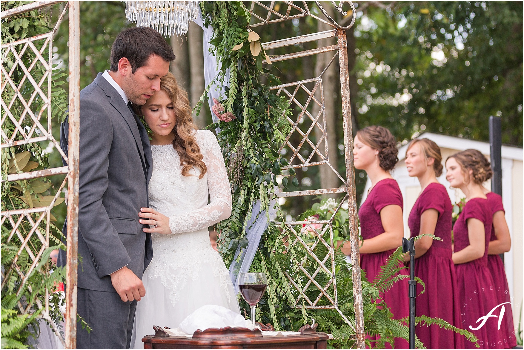 Farmville Wedding Photographer || Autumn Backyard Wedding in Central Virginia || Ashley Eiban Photography || www.ashleyeiban.com