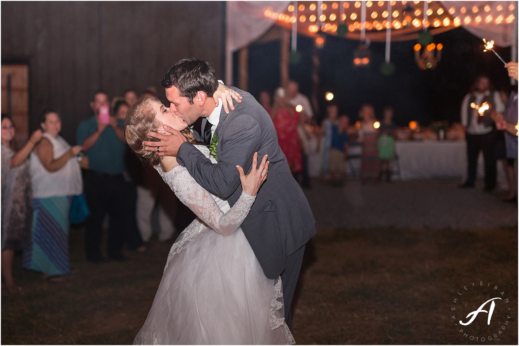 Farmville Wedding Photographer || Autumn Backyard Wedding in Central Virginia || Ashley Eiban Photography || www.ashleyeiban.com
