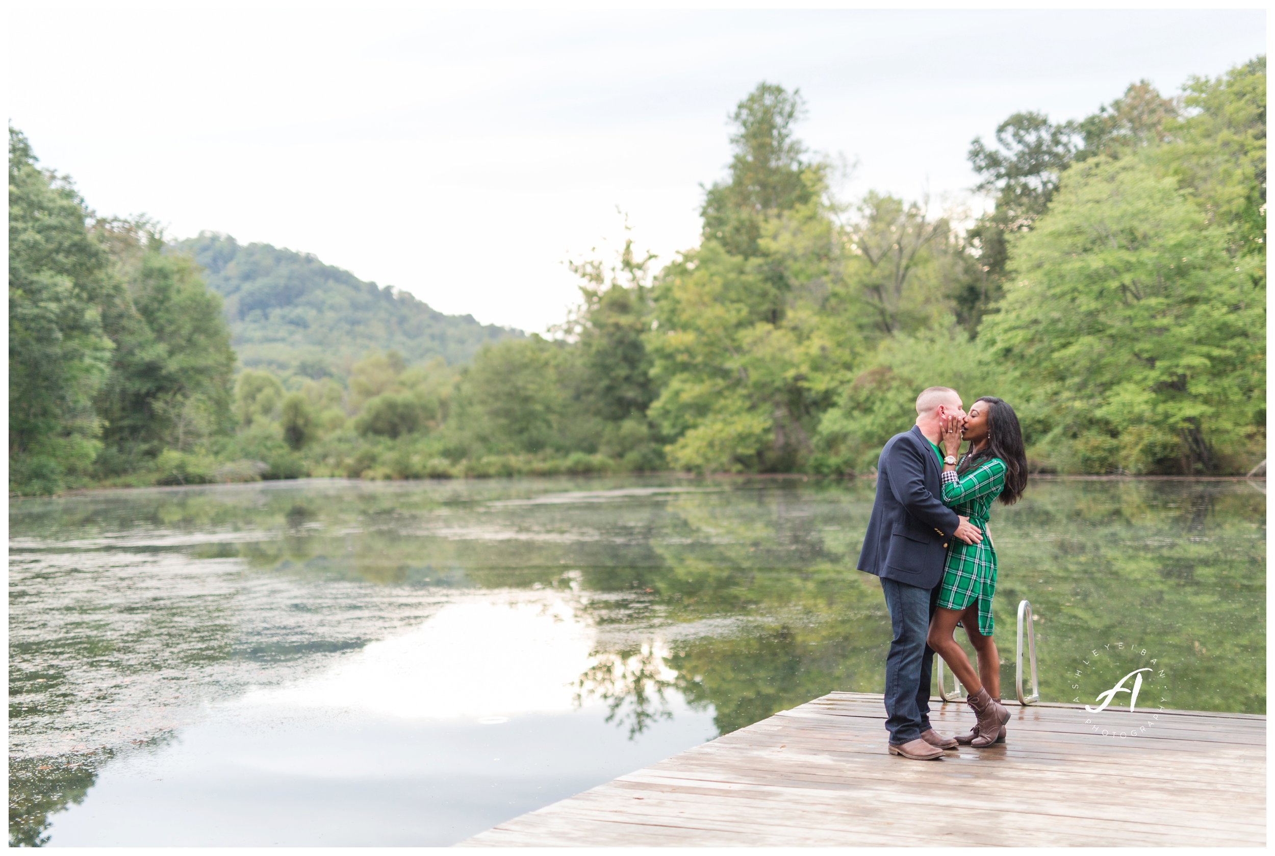 Charlottesville and Lynchburg Fall Engagement Session || Ashley Eiban Photography || www.ashleyeiban.com