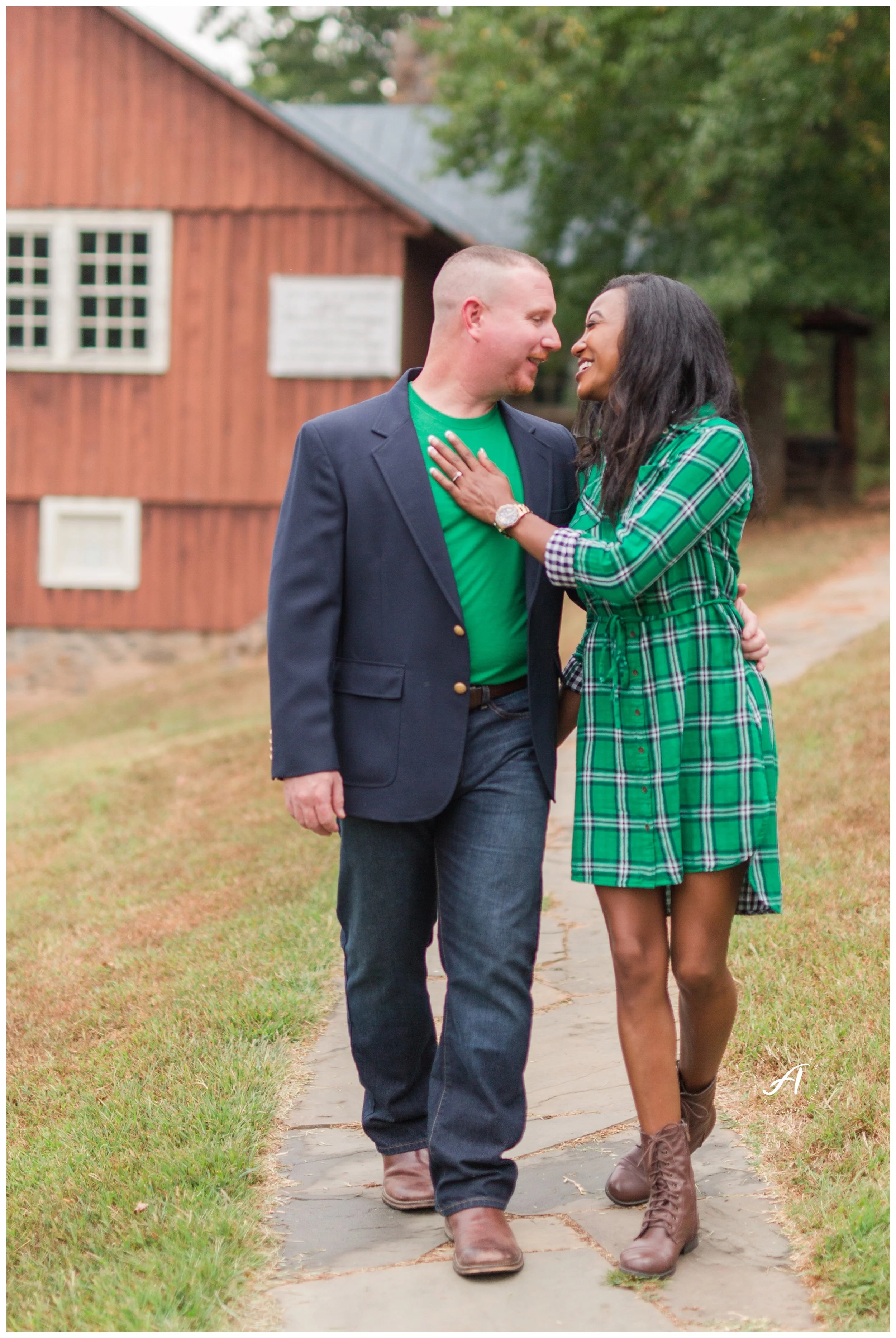 Charlottesville and Lynchburg Fall Engagement Session || Ashley Eiban Photography || www.ashleyeiban.com