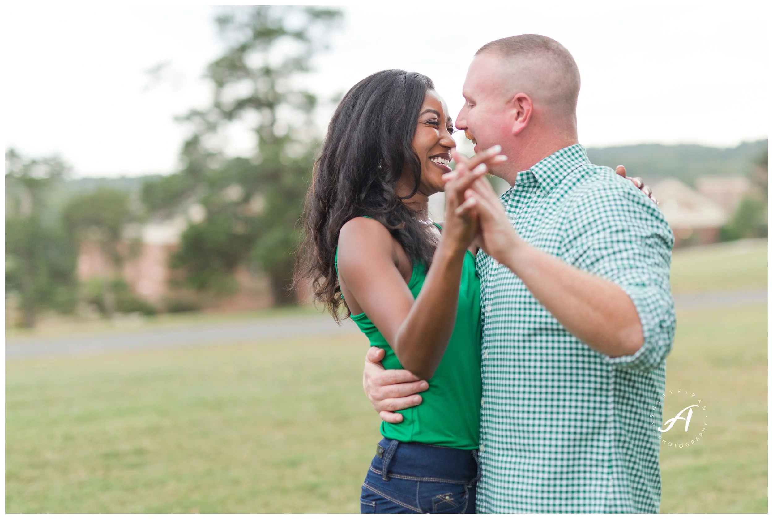 Charlottesville and Lynchburg Fall Engagement Session || Ashley Eiban Photography || www.ashleyeiban.com