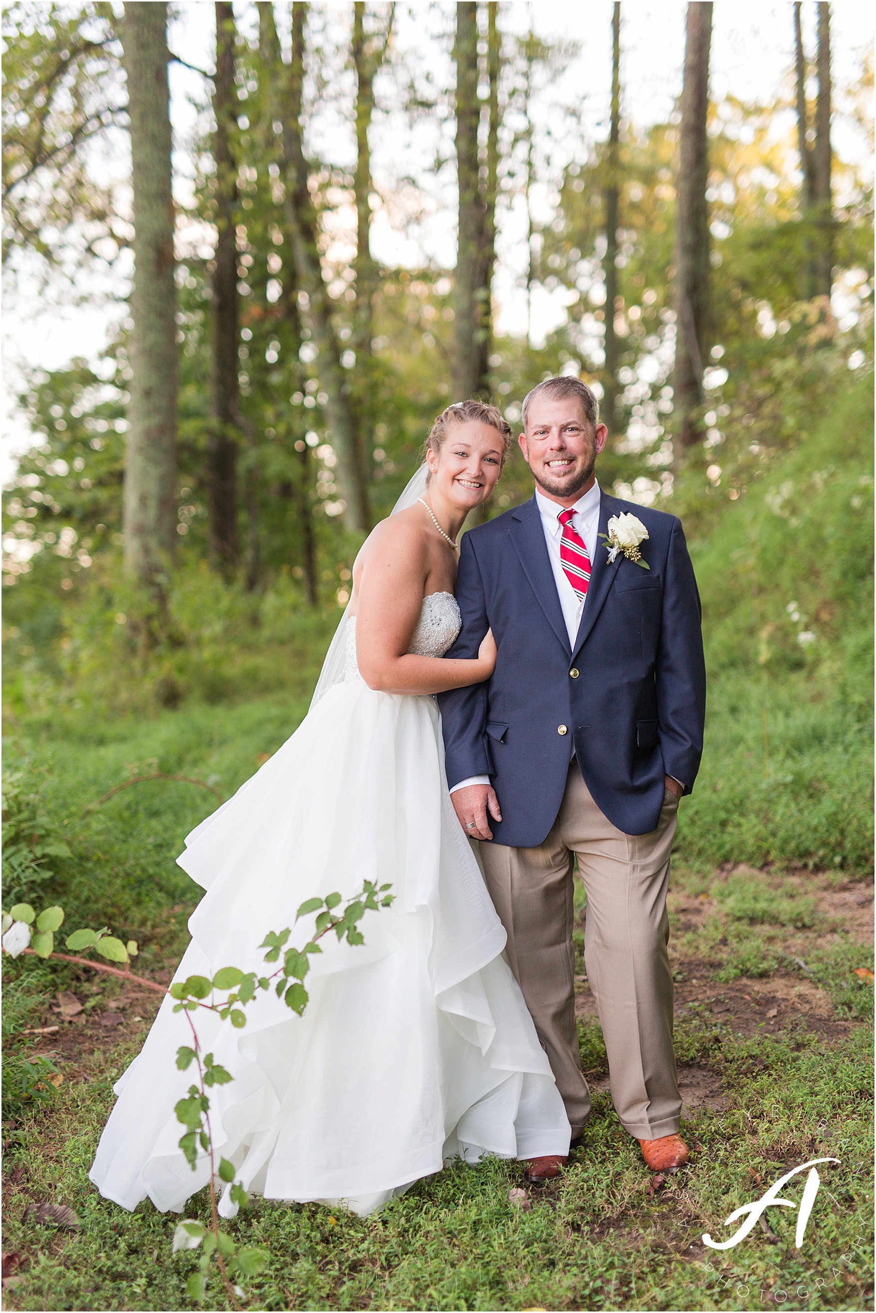 Fall Backyard Wedding in Lynchburg, Virginia || Central Virginia Wedding Photographer || Ashley Eiban Photography || www.ashleyeiban.com