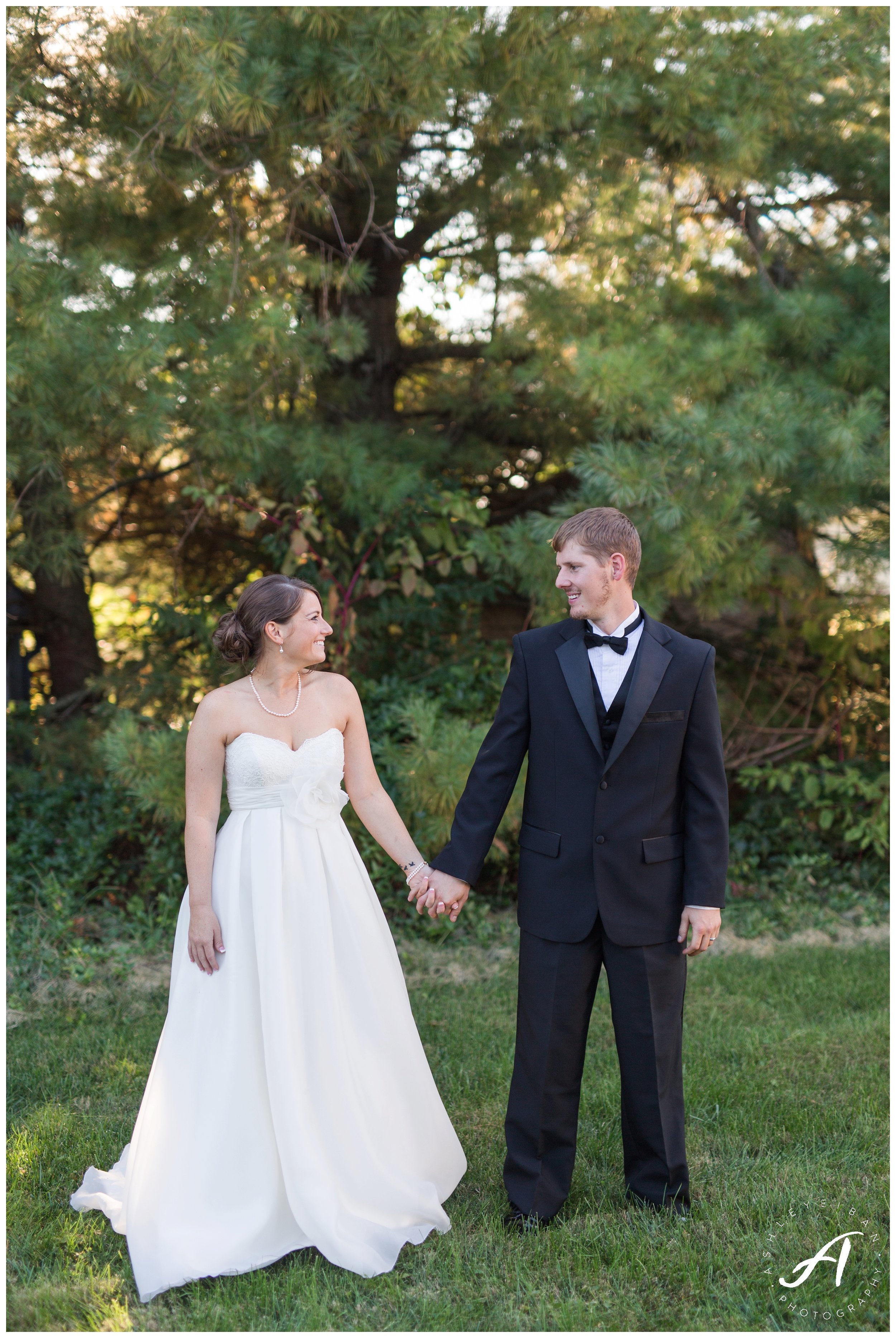 Staunton Church Wedding || Central Virginia Wedding Photographer || www.ashleyeiban.com