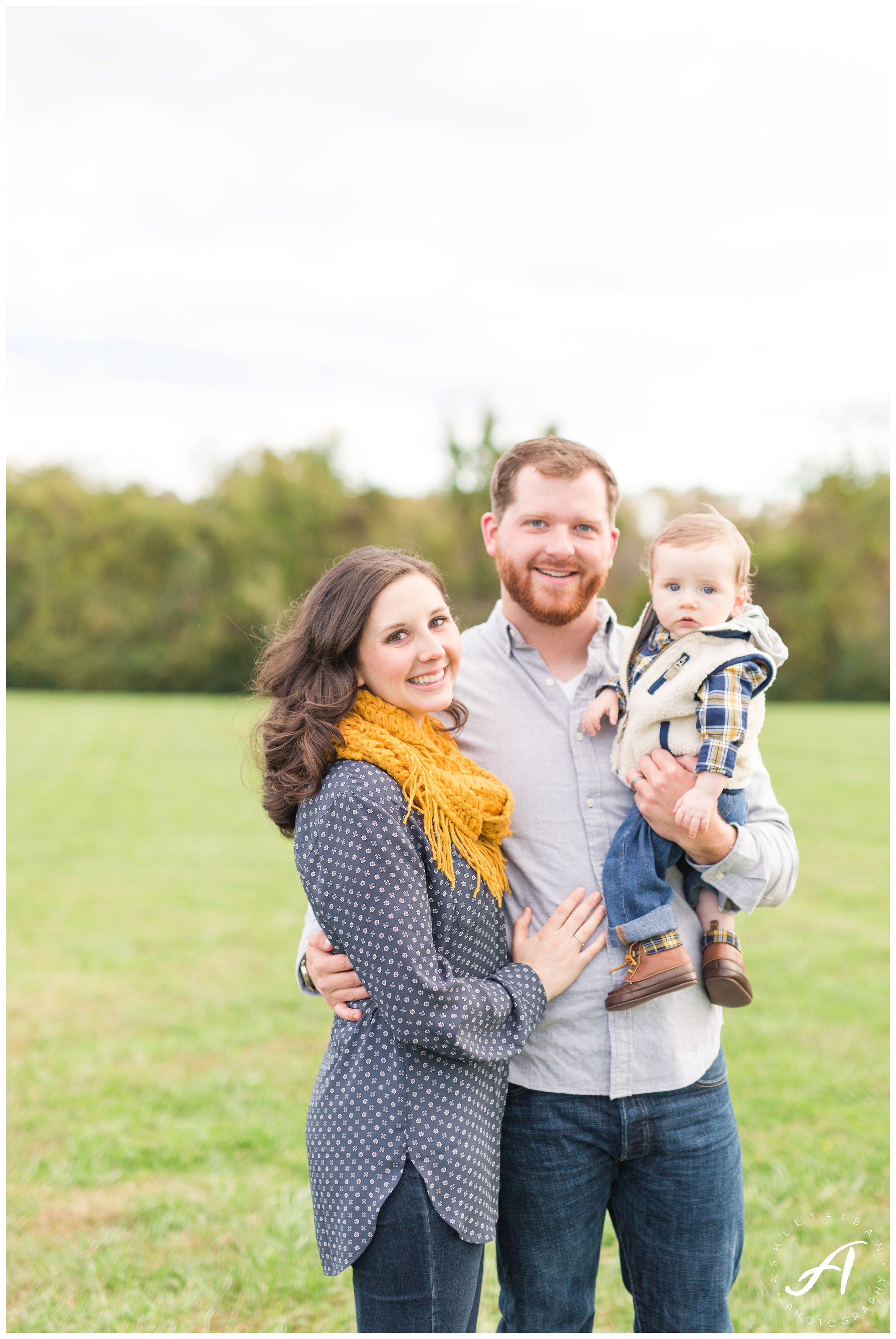 Lynchburg and Charlottesville Wedding and Portrait Photographer || Fall Family Photos by Ashley Eiban Photography || www.ashleyeiban.com