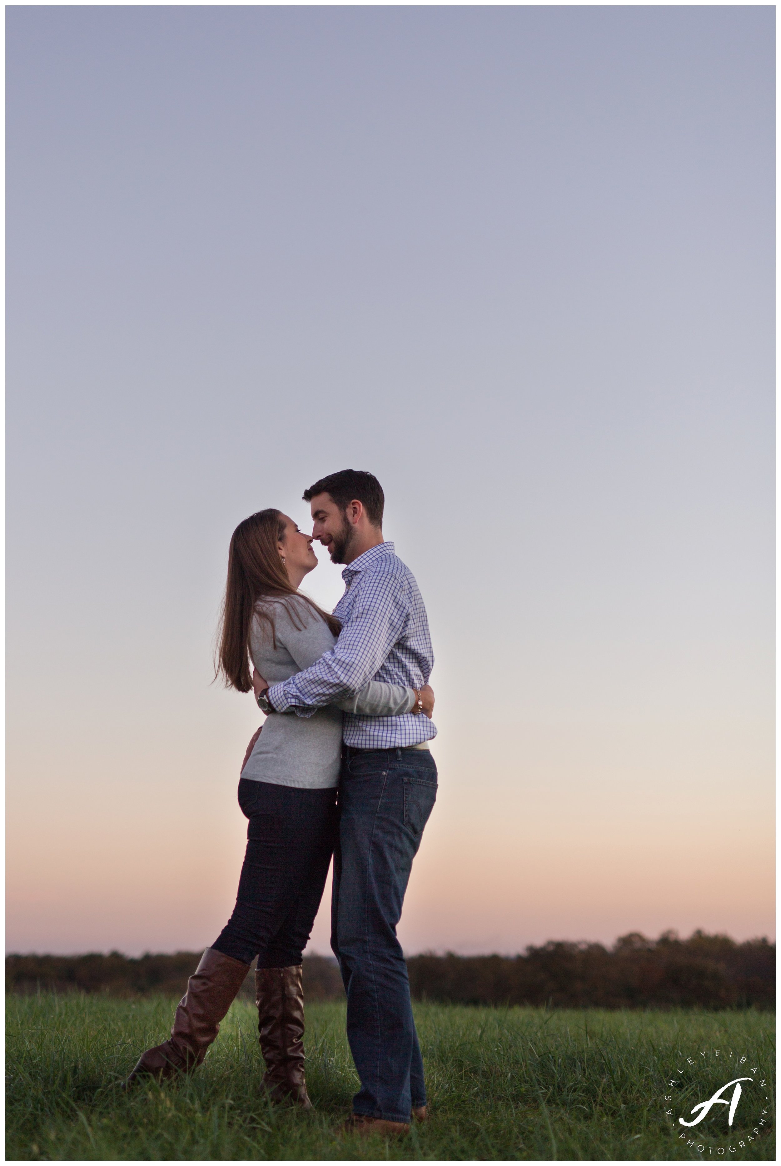 Ashlawn-Highland Engagement Session || Charlottesville Wedding and Engagement photographer || Central Virginia Fall Photos ||  www.ashleyeiban.com