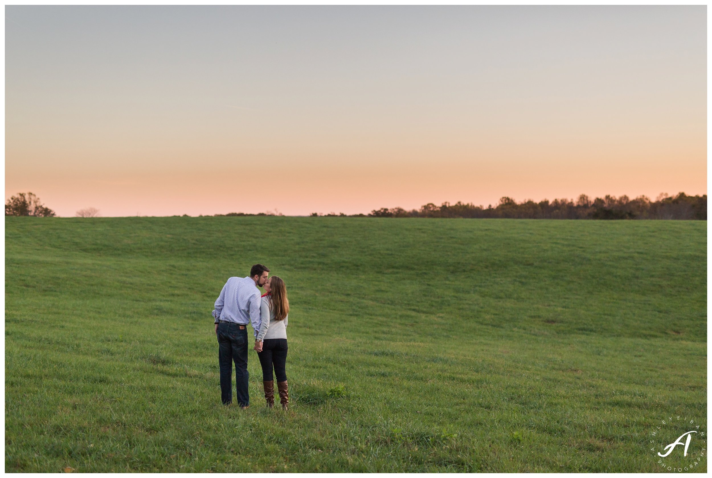 Ashlawn-Highland Engagement Session || Charlottesville Wedding and Engagement photographer || Central Virginia Fall Photos ||  www.ashleyeiban.com