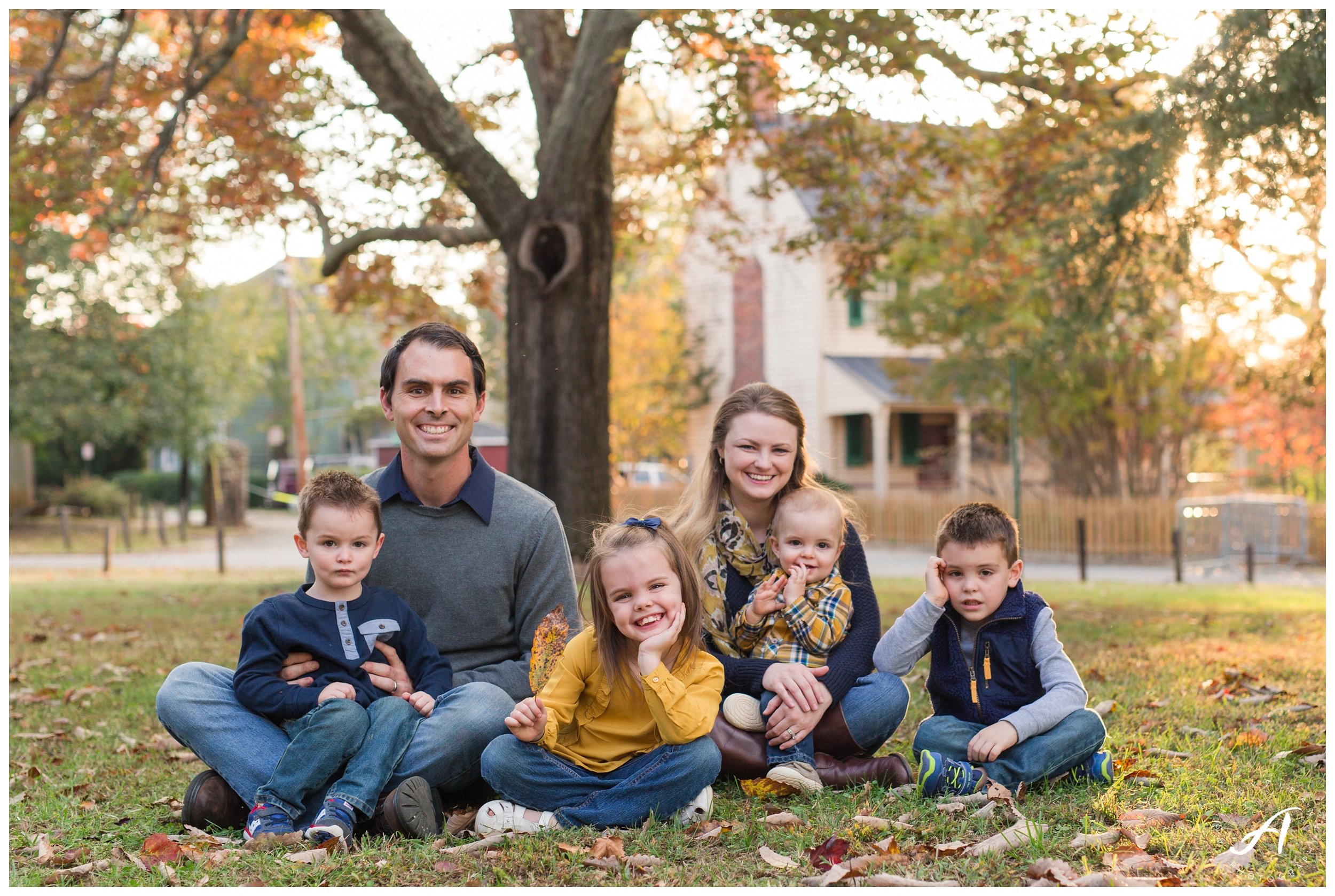 Lynchburg and Charlottesville Wedding Photographer || Fall family photos in Central Virginia || www.ashleyeiban.com