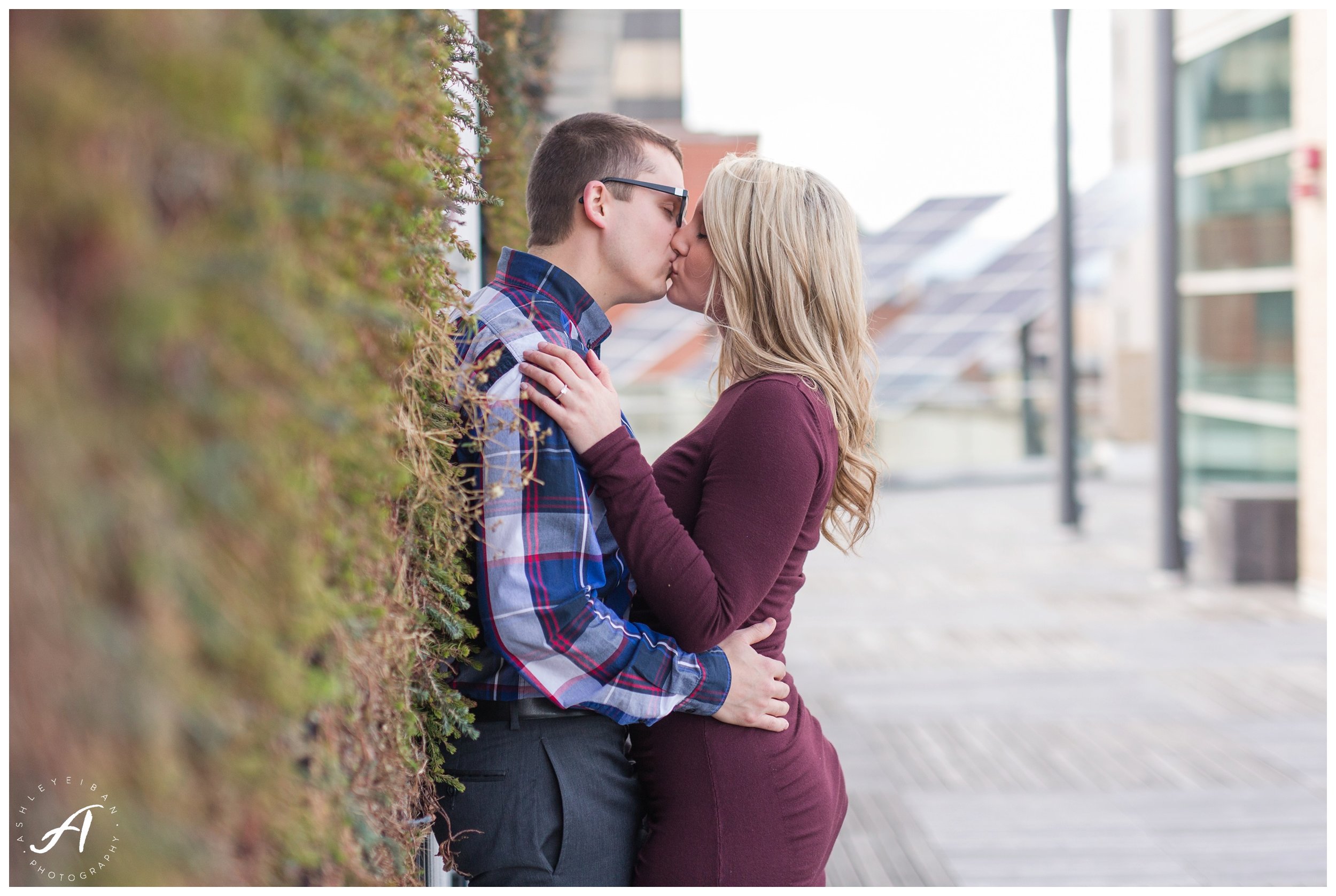 Downtown Roanoke Engagement Session || Central Virginia Wedding Photographer || www.ashleyeiban.com