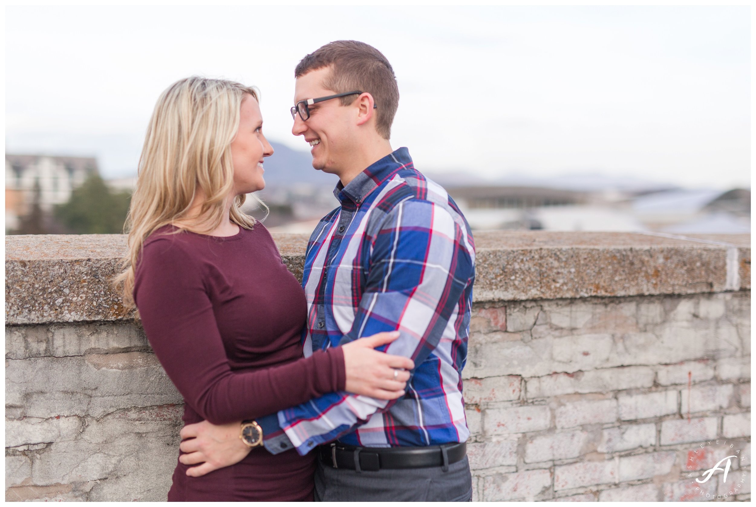 Downtown Roanoke Engagement Session || Central Virginia Wedding Photographer || www.ashleyeiban.com