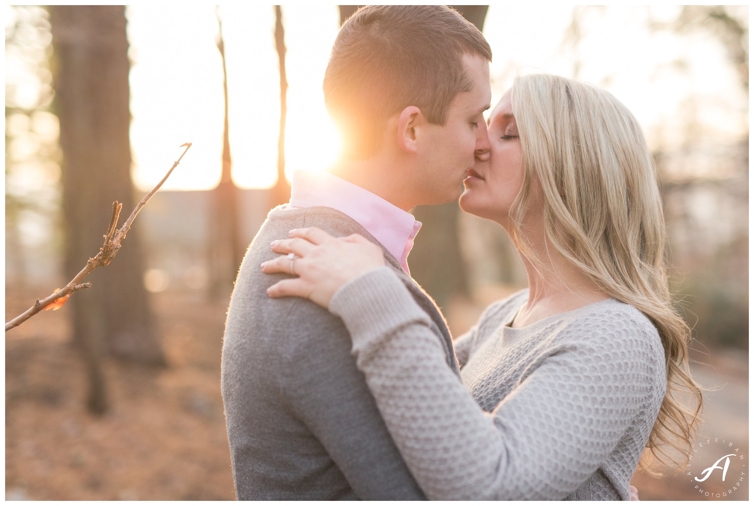 Downtown Roanoke Engagement Session || Central Virginia Wedding Photographer || www.ashleyeiban.com