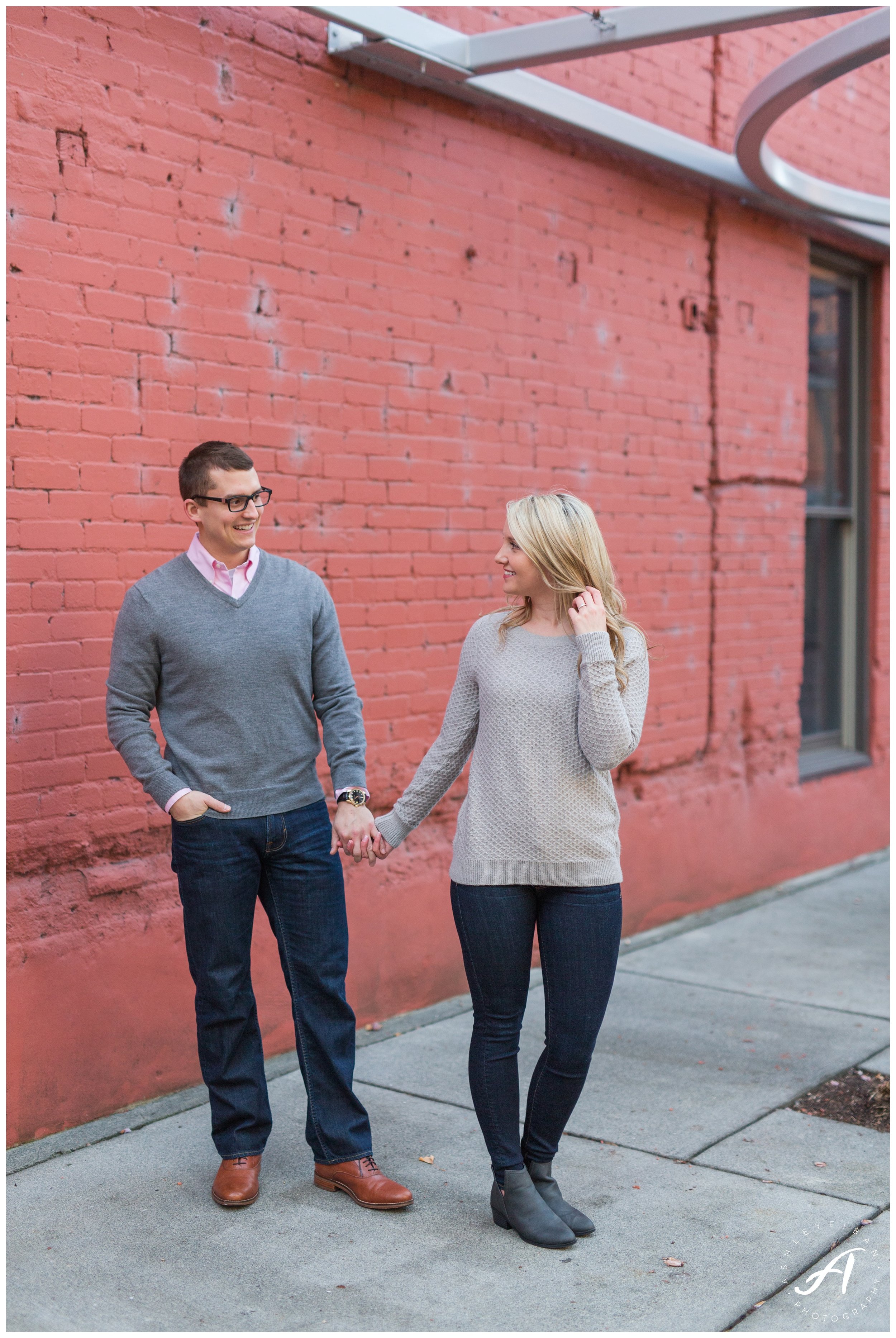 Downtown Roanoke Engagement Session || Central Virginia Wedding Photographer || www.ashleyeiban.com