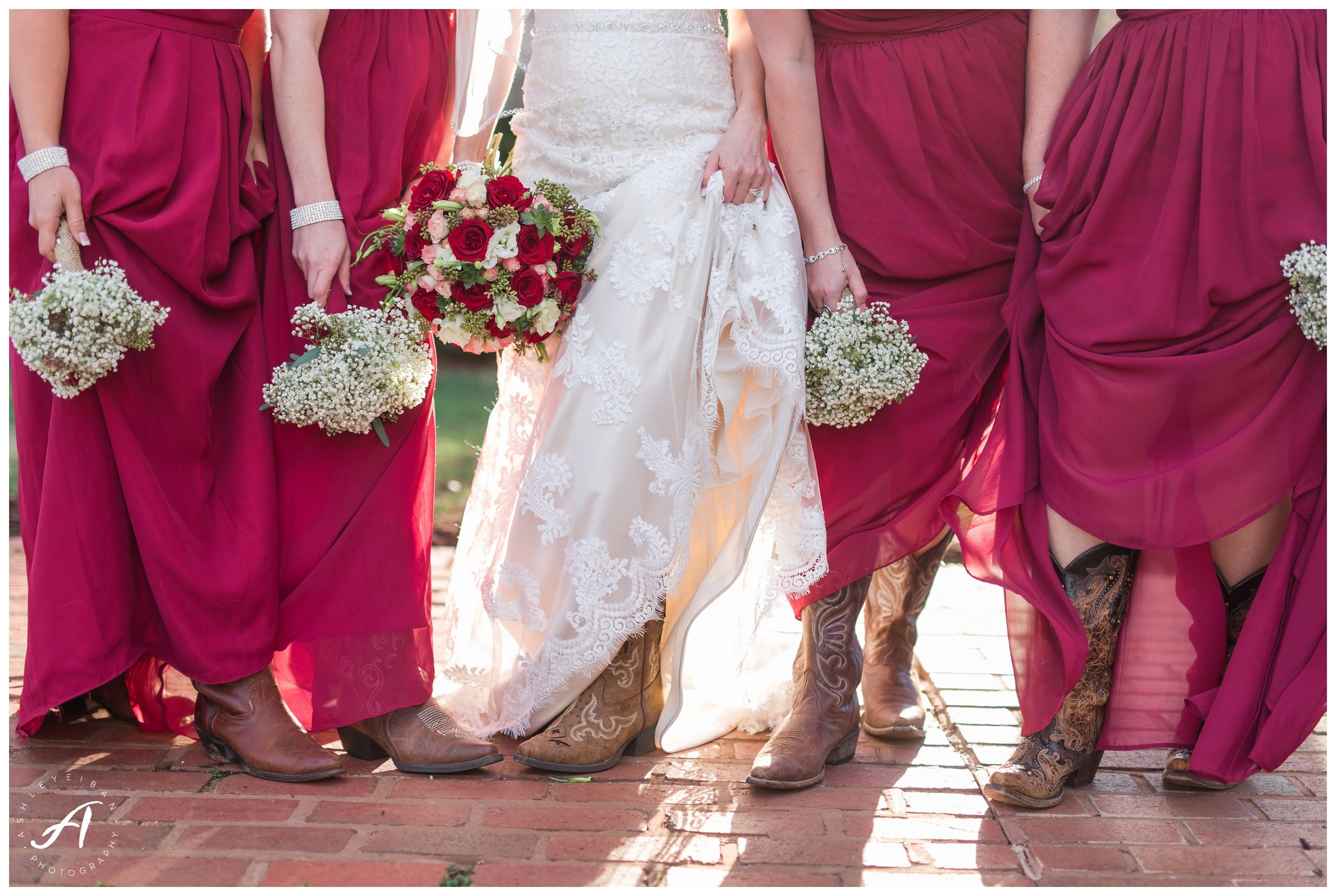 Central Virginia Wedding at The Trivium Estate || Forest and Lynchburg Wedding Photographer || Ashley Eiban Photography || www.ashleyeiban.com