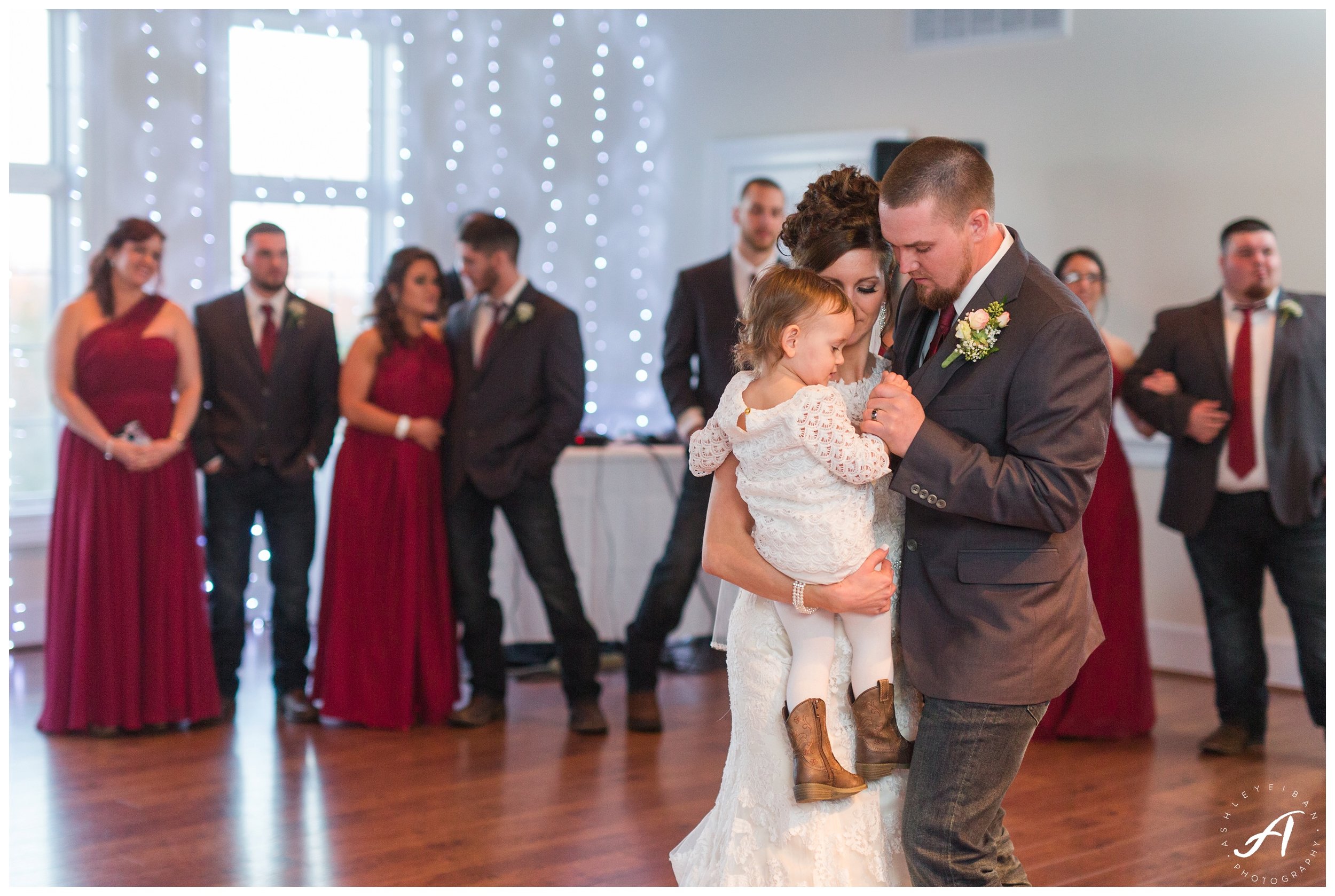 Central Virginia Wedding at The Trivium Estate || Forest and Lynchburg Wedding Photographer || Ashley Eiban Photography || www.ashleyeiban.com