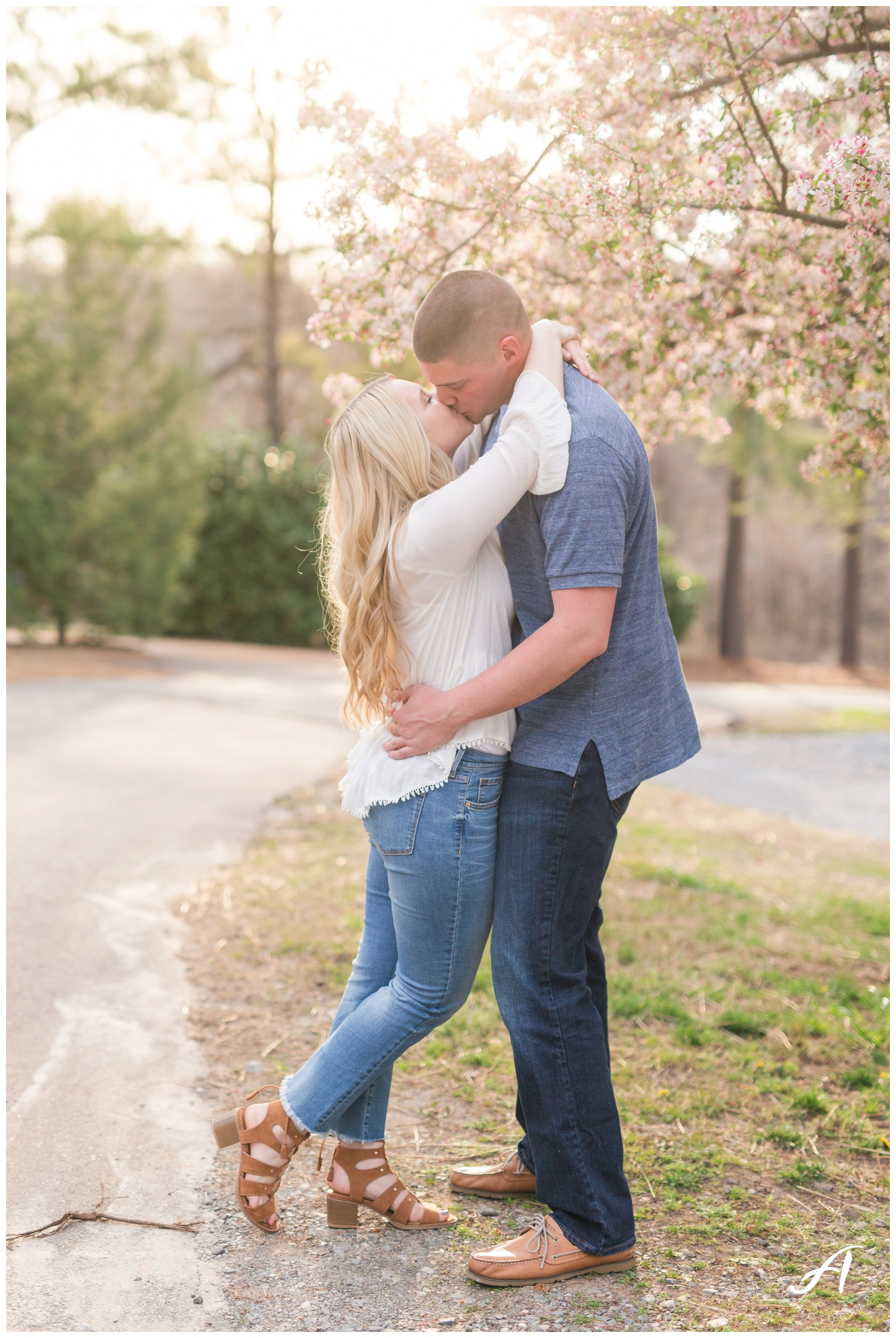 Lynchburg, Virginia wedding and engagement photographer || www.ashleyeiban.com || Ashley Eiban Photography